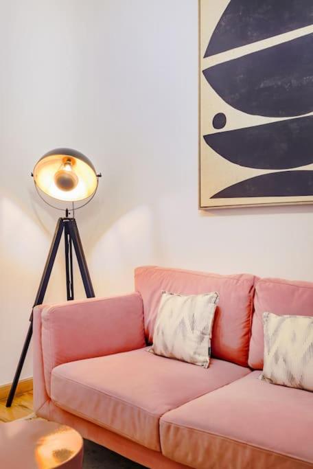 Santana Lisbon Stay | Walk to Metro & Downtown view 5