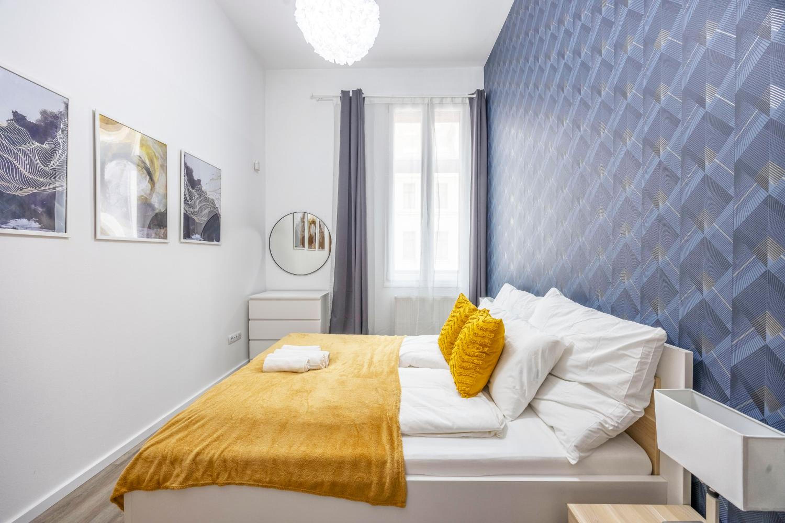 Charming City Center Suite w' 2 BEDRMS in The Gozsdu Garden view 2