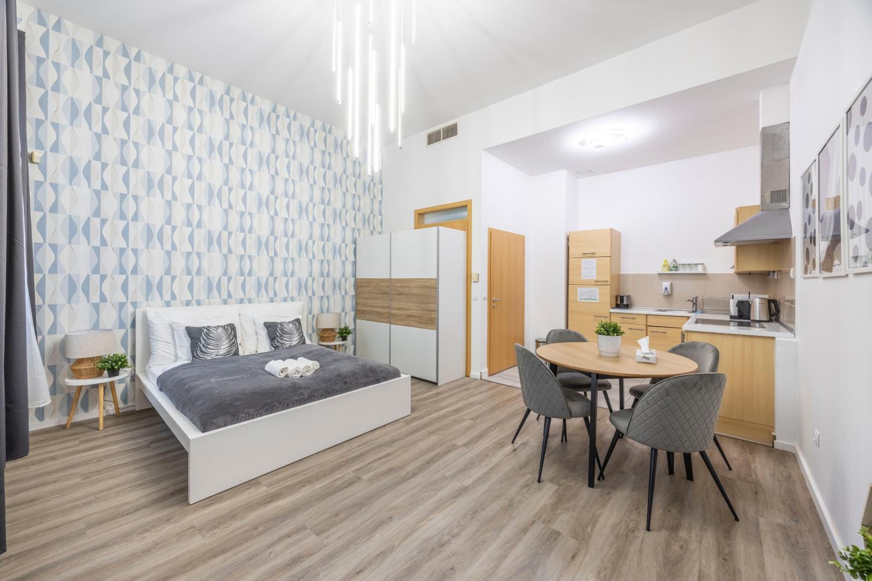 Charming City Center Suite w' 2 BEDRMS in The Gozsdu Garden view 3