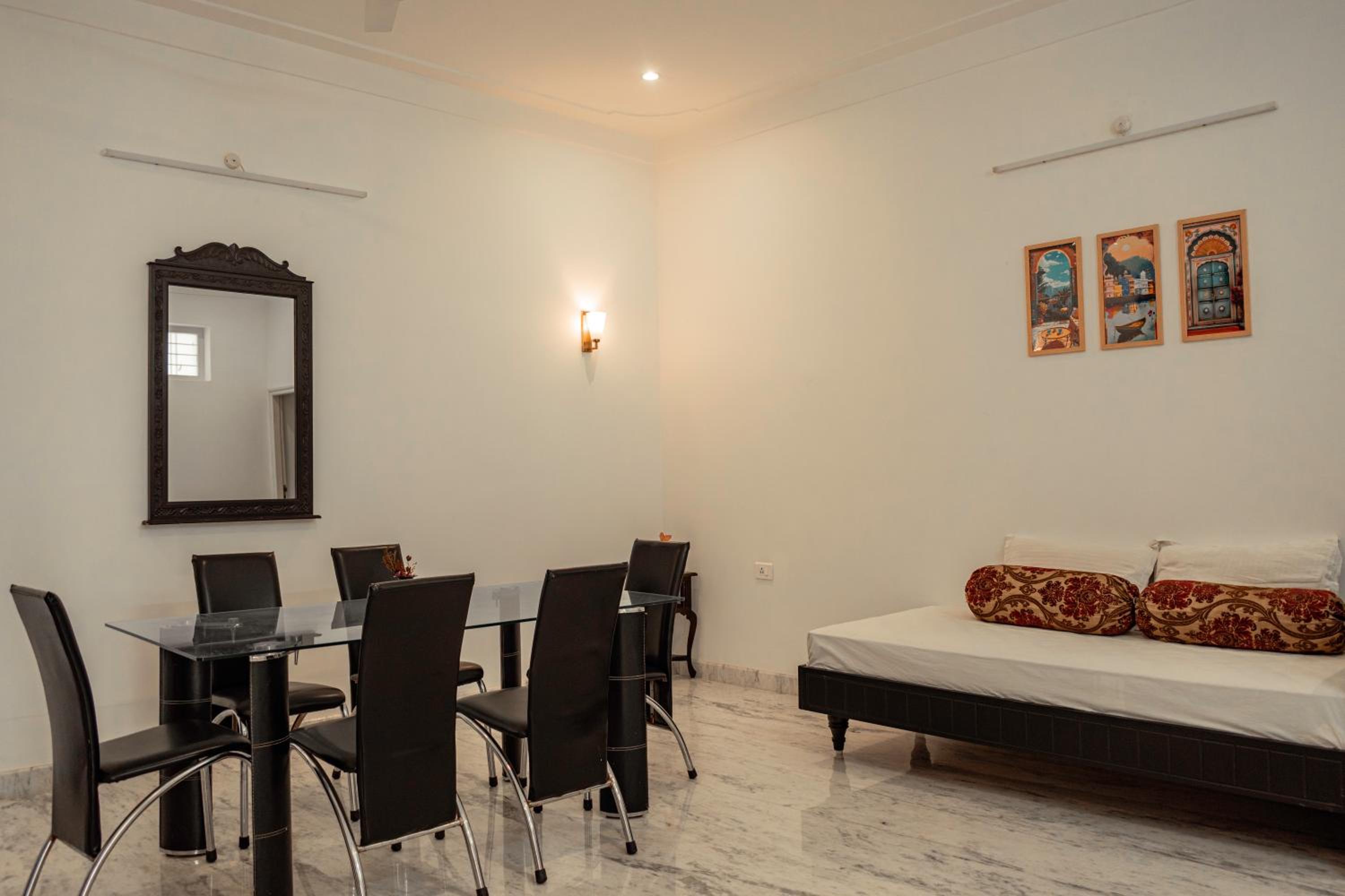 Casa Romana-Spacious Villa with Scenic Views view 2