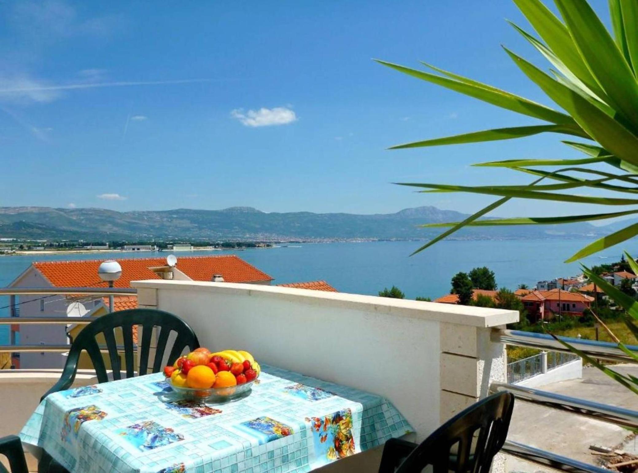 Beachfront Mastrinka Apartments with Sea View view 4