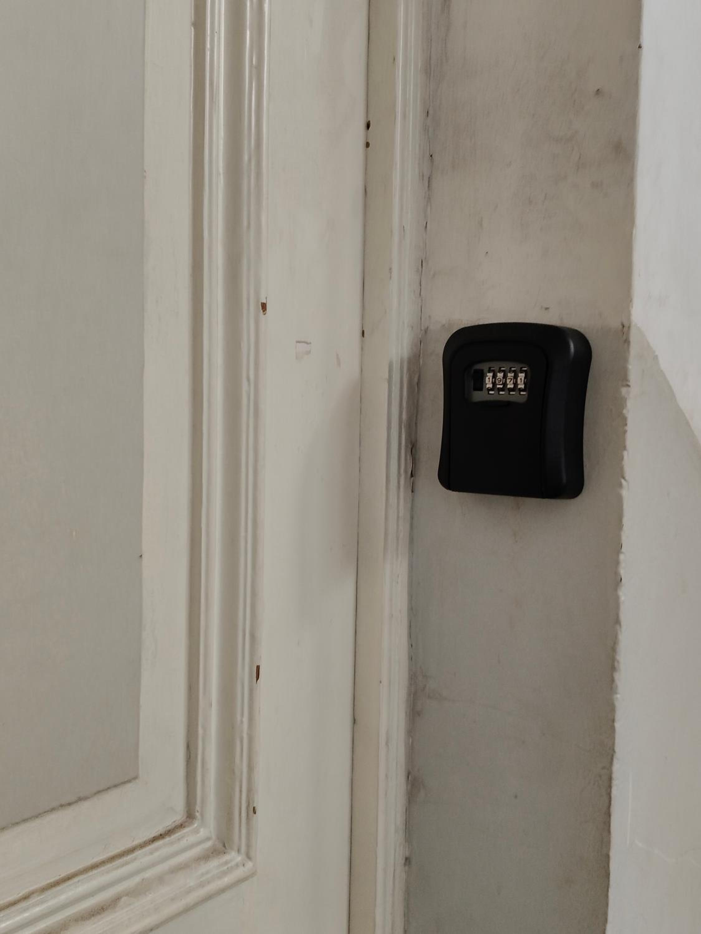 Ambience Hostel & Apartments