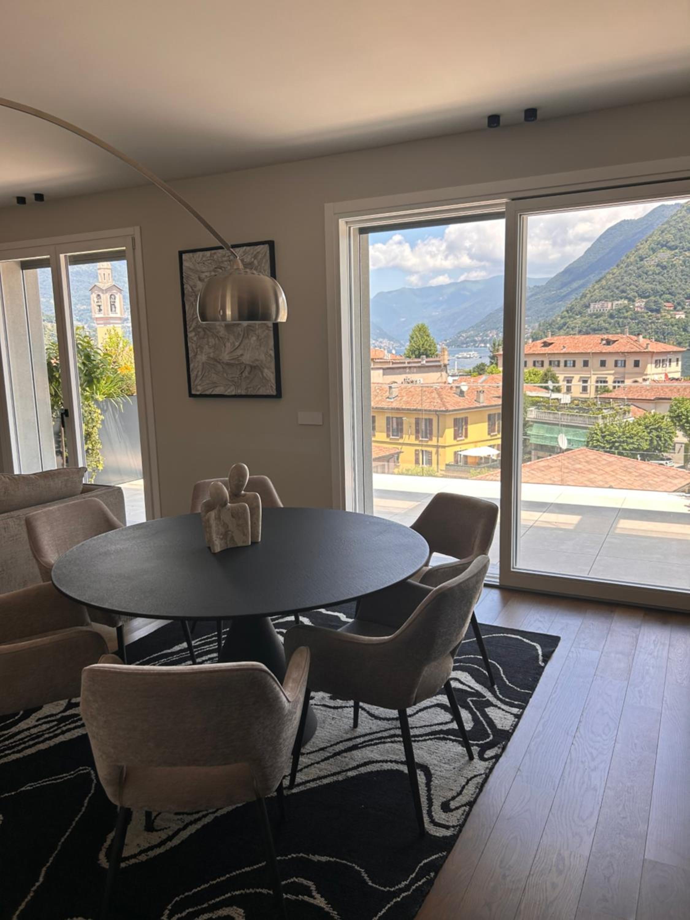 Luxury White House Lake Como view 3