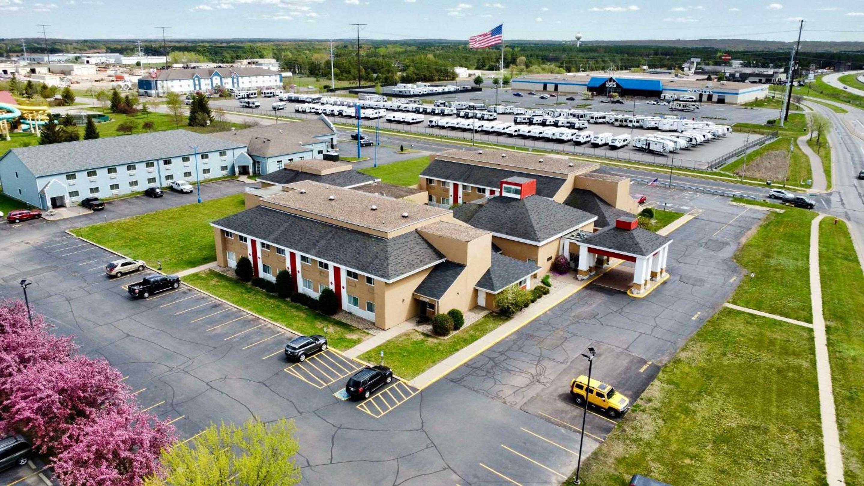 Econo Lodge Wausau - Rothschild view 4