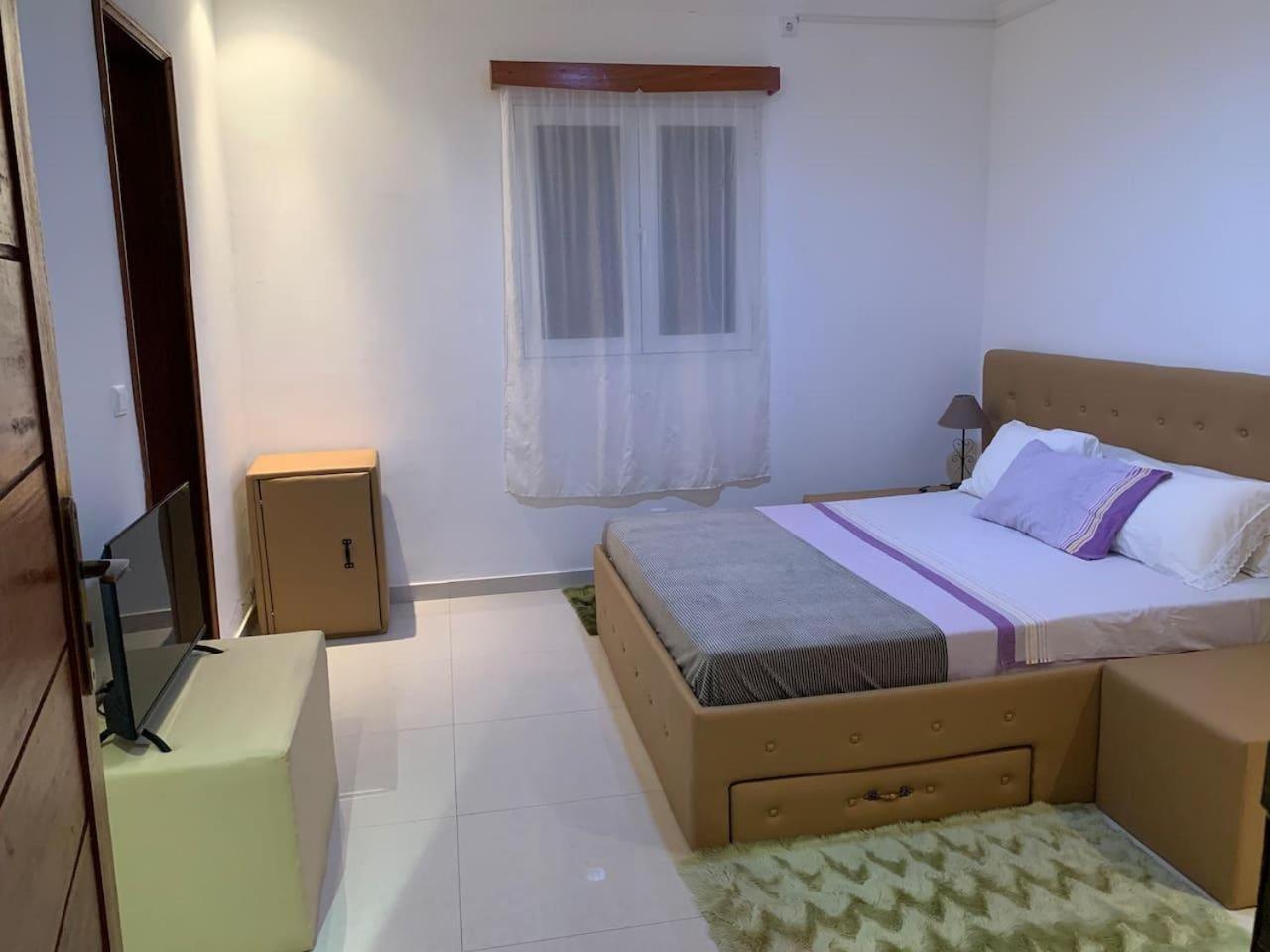 Pool and Beach Villa in Santana view 3