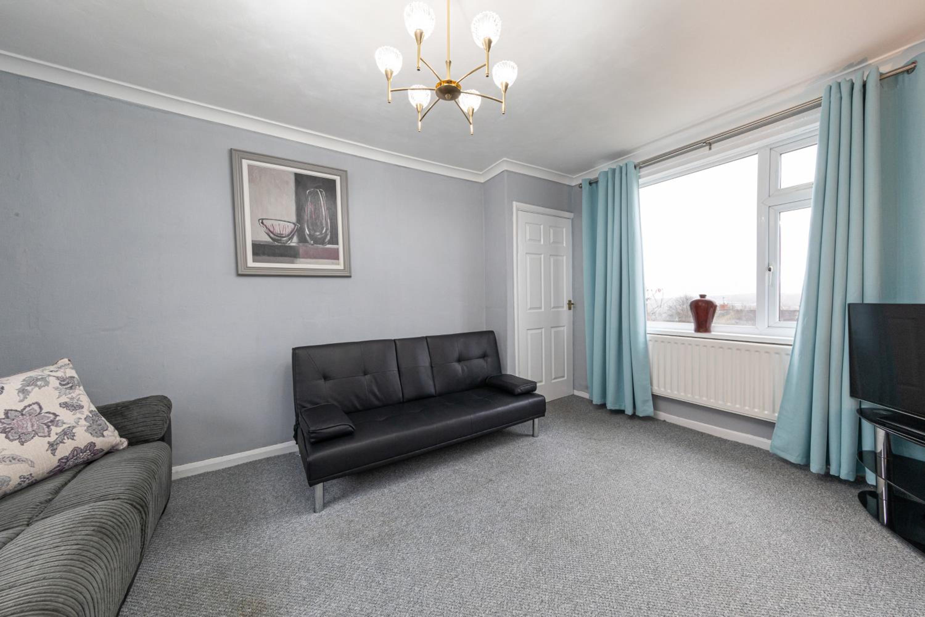 Cosy Semidetached Home view 4