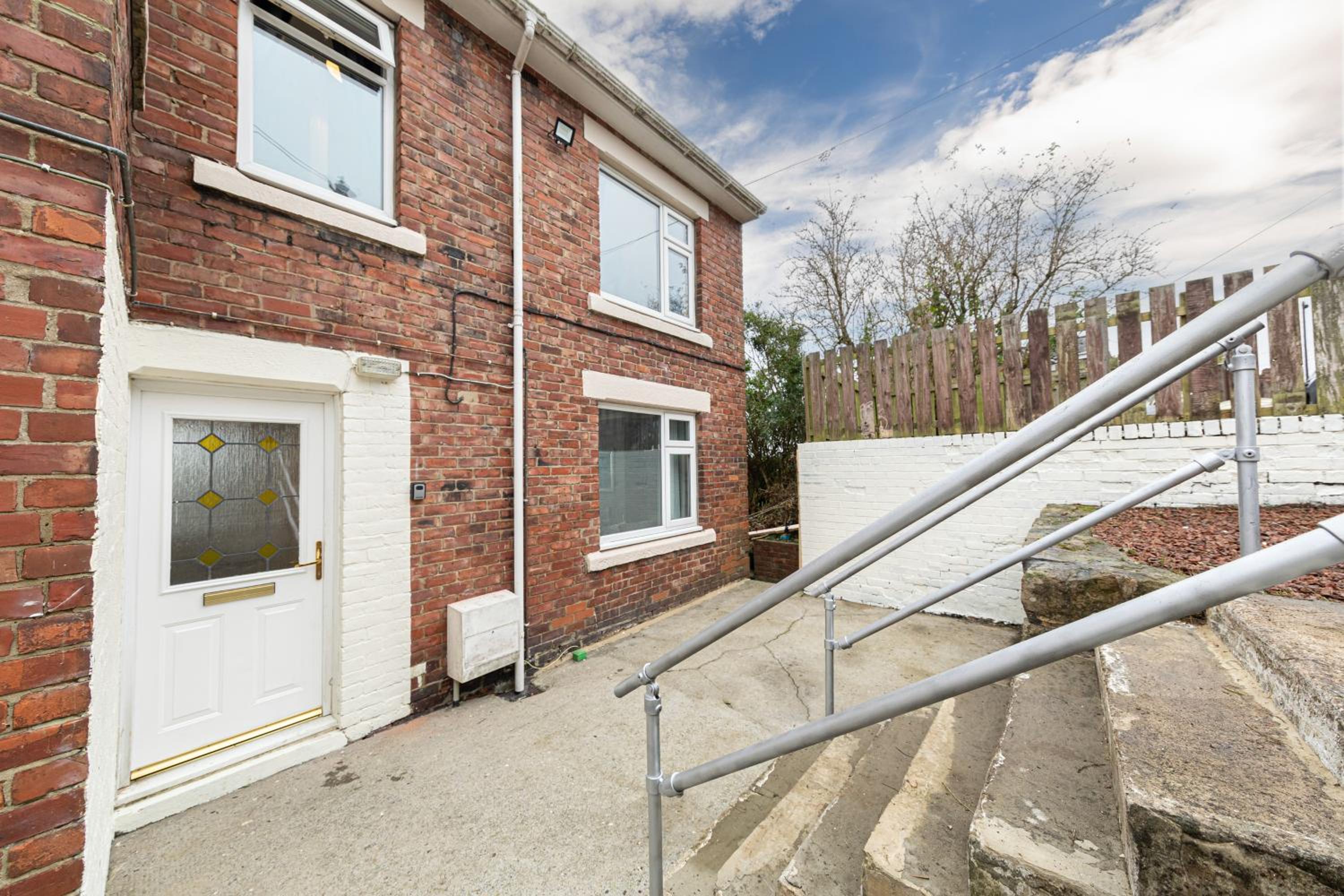 Cosy Semidetached Home view 5