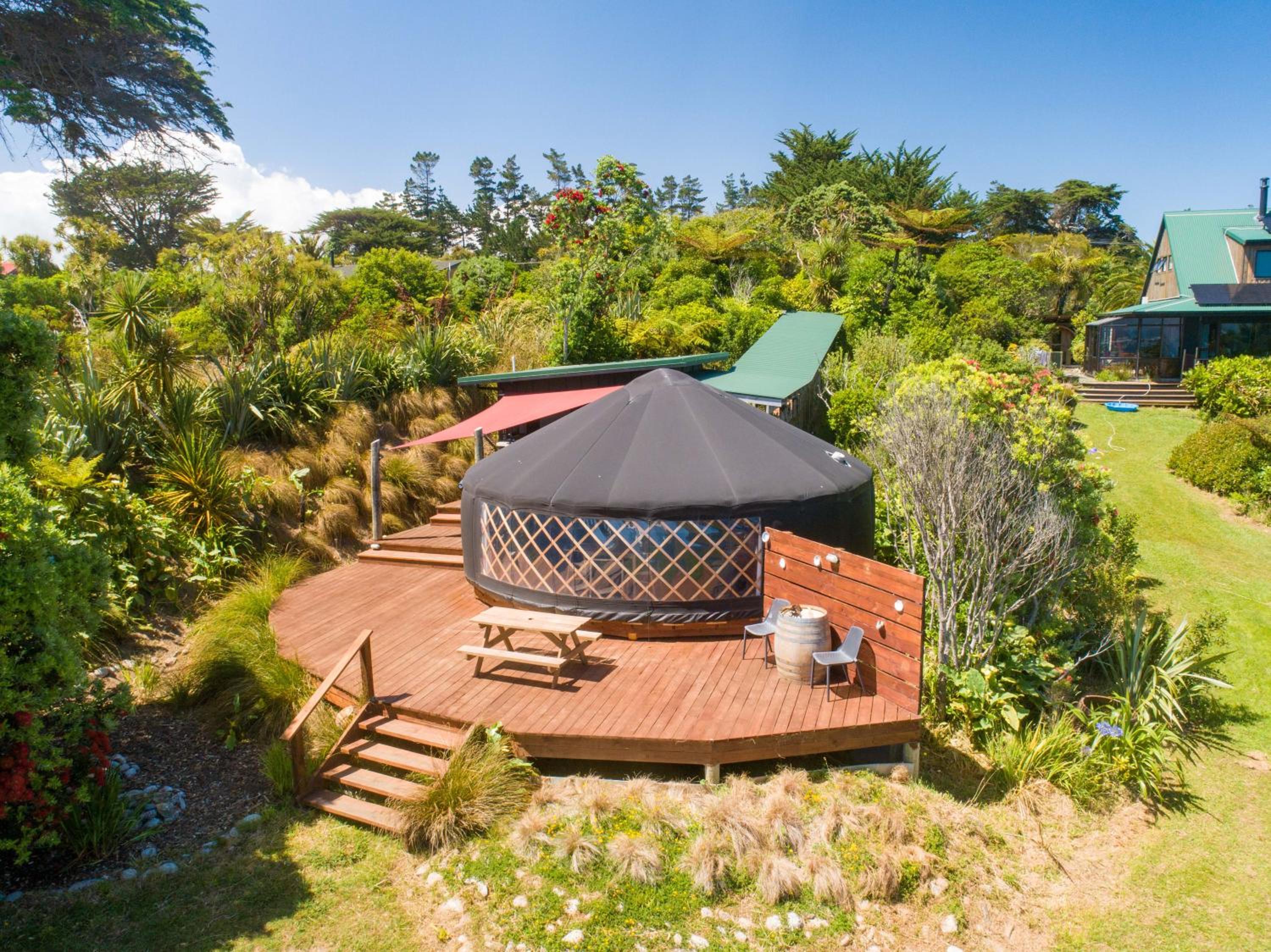 the hole in the rock yurt view 2