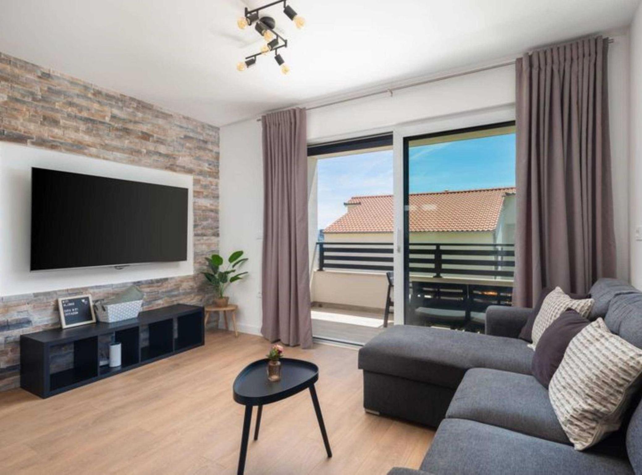 S Sea Apartment with Terrace view 3