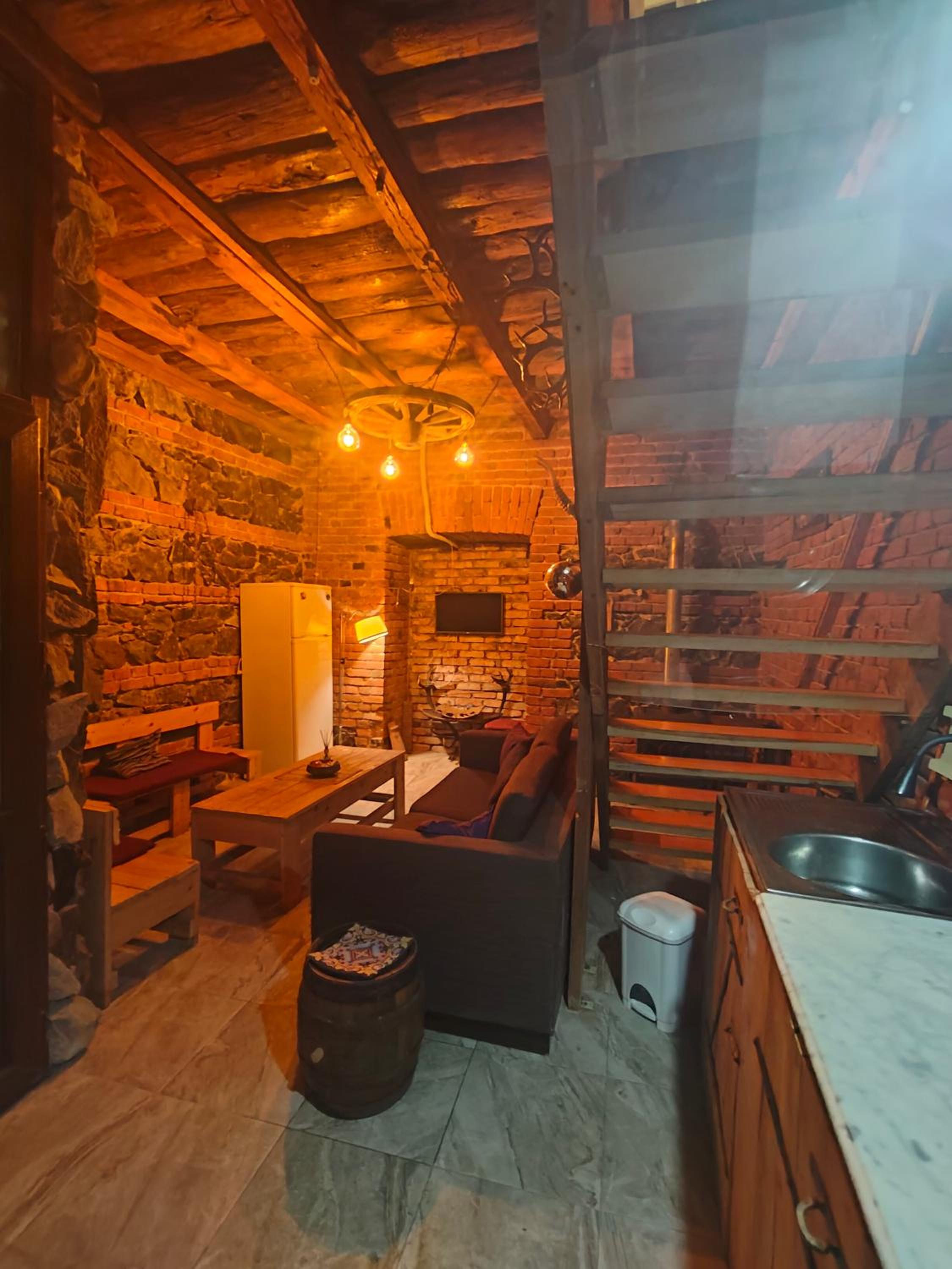 Ambience Hostel & Apartments