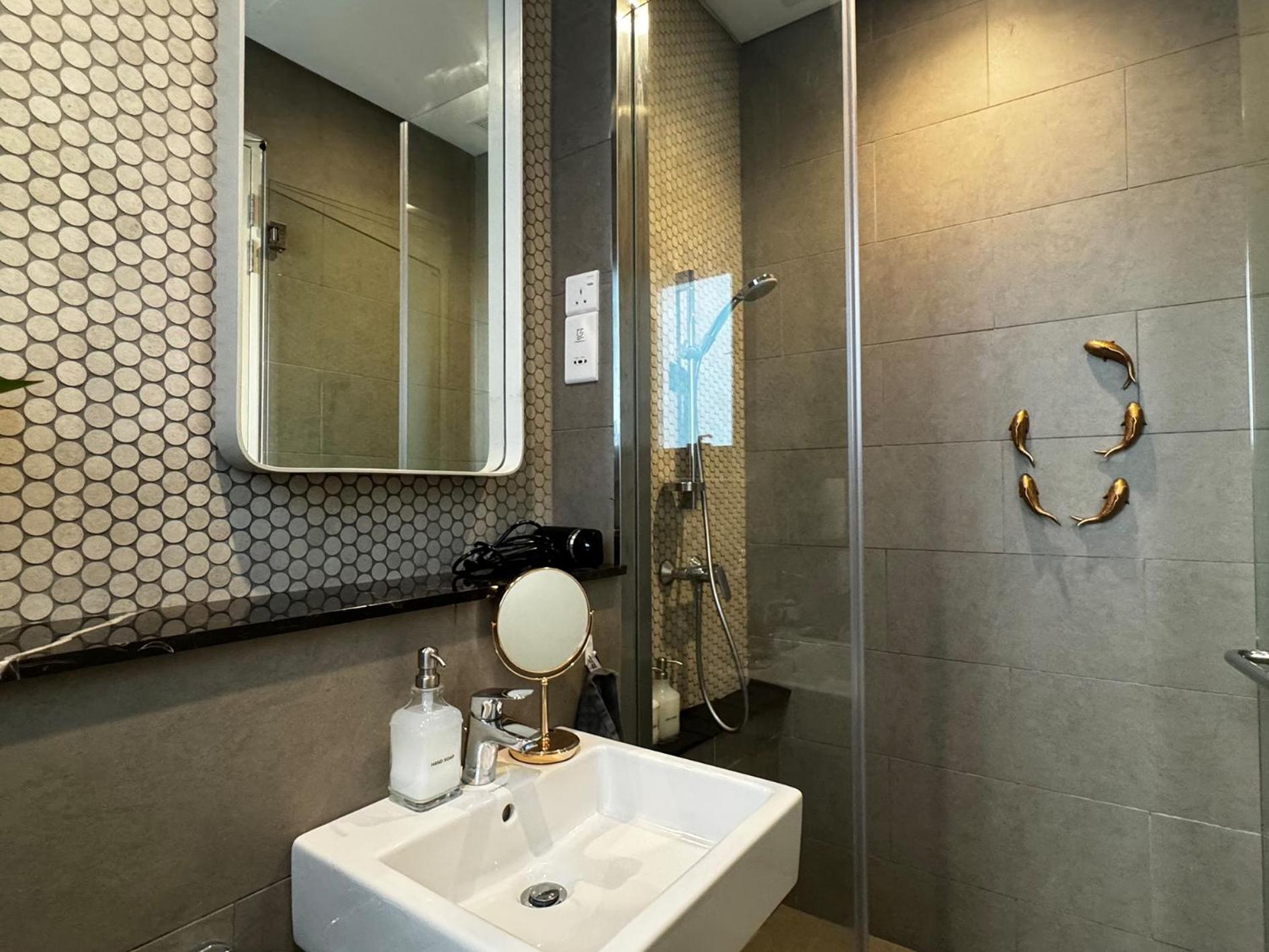 Beachside Pineapple Retreat Suites