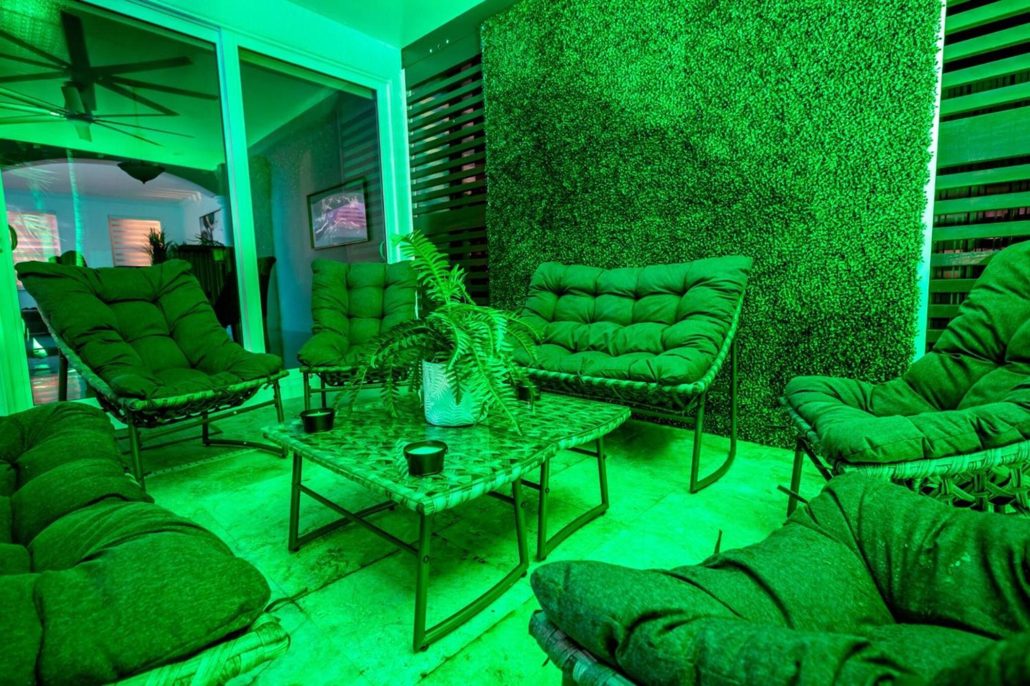 Luxe Villa 5BR I Pool Jacuzzi Fire Pit Piano