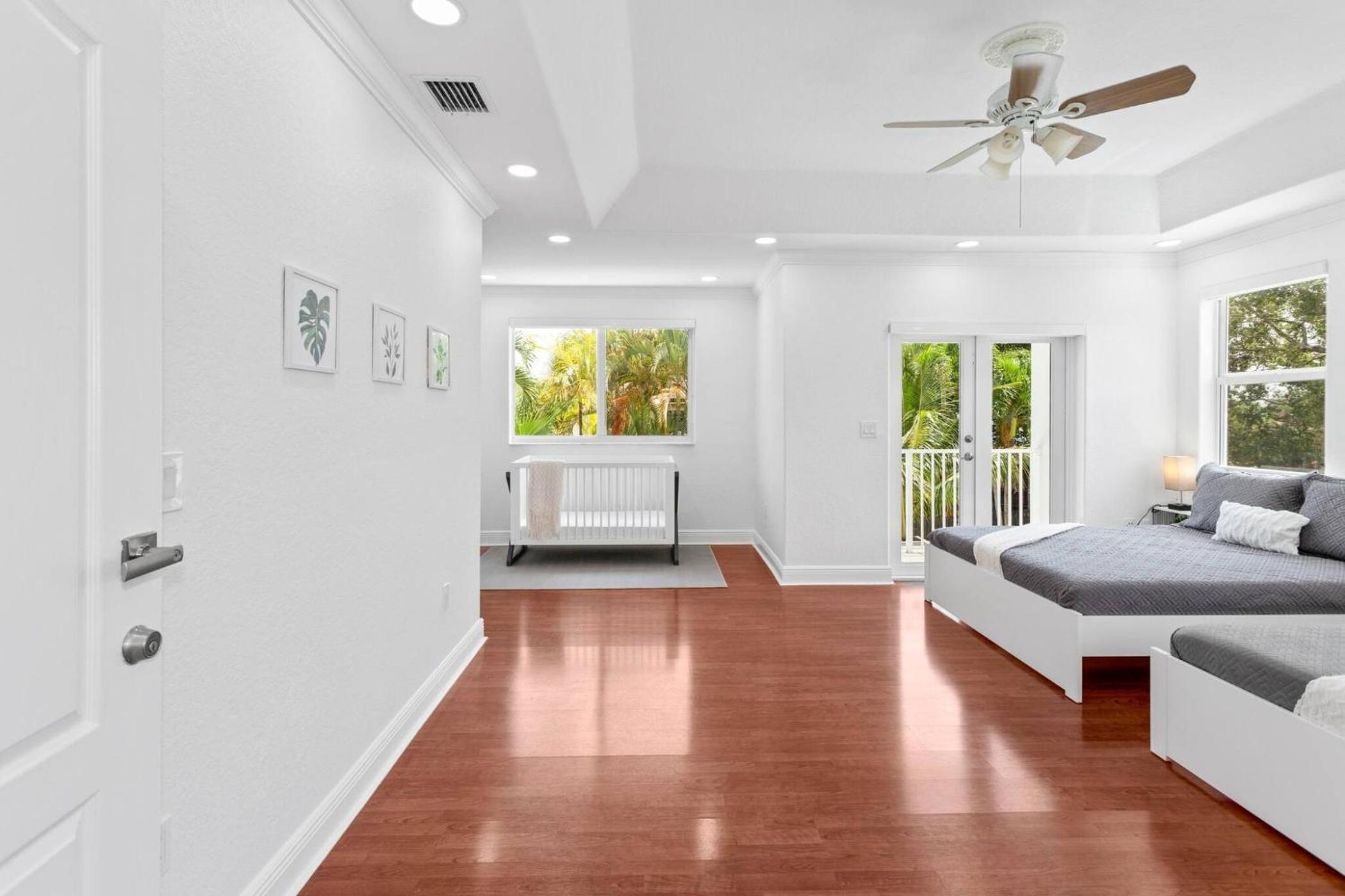 Luxe Villa 5BR I Pool Jacuzzi Fire Pit Piano