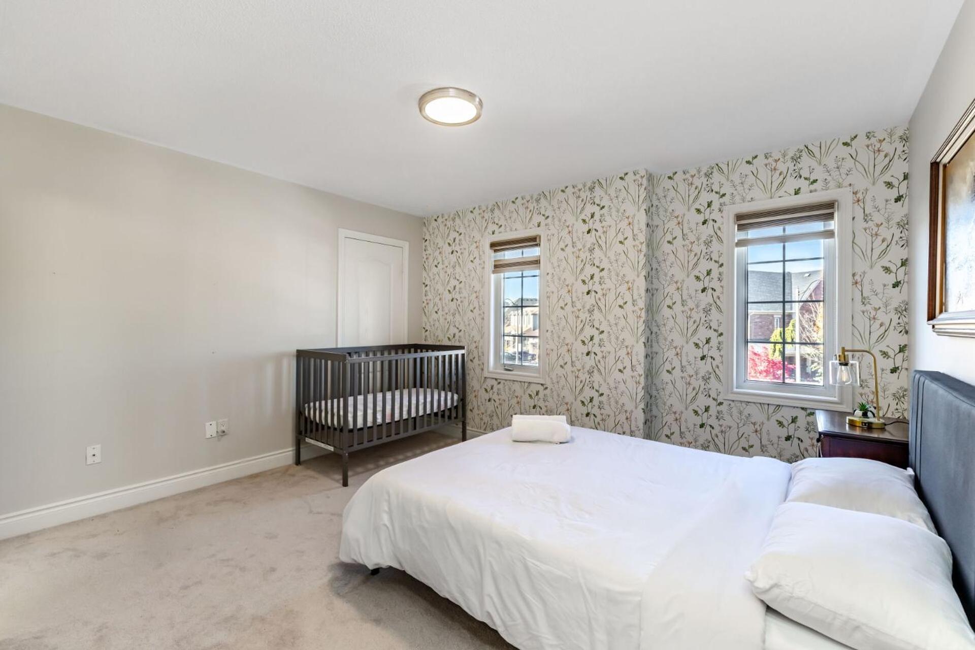 Relax with family in Luxury Oasis near Airport
