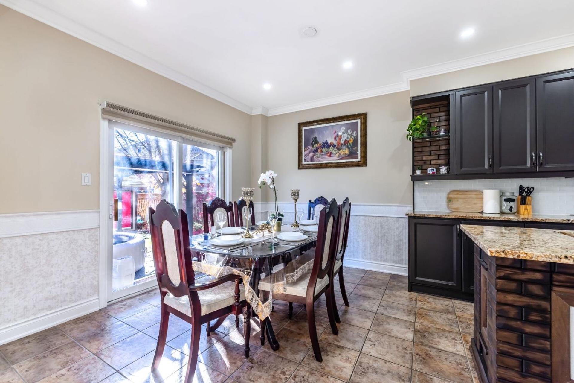 Relax with family in Luxury Oasis near Airport