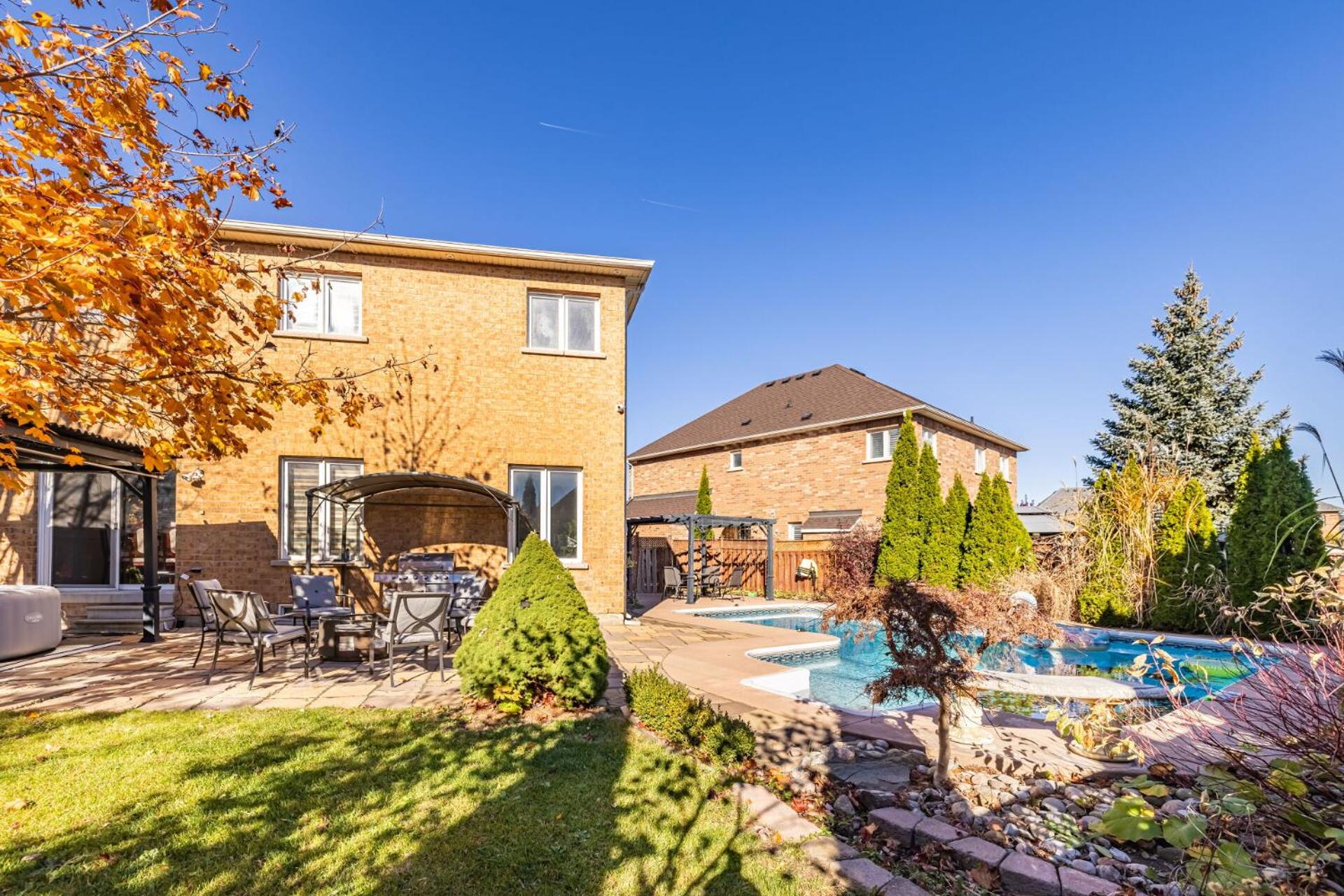 Relax with family in Luxury Oasis near Airport