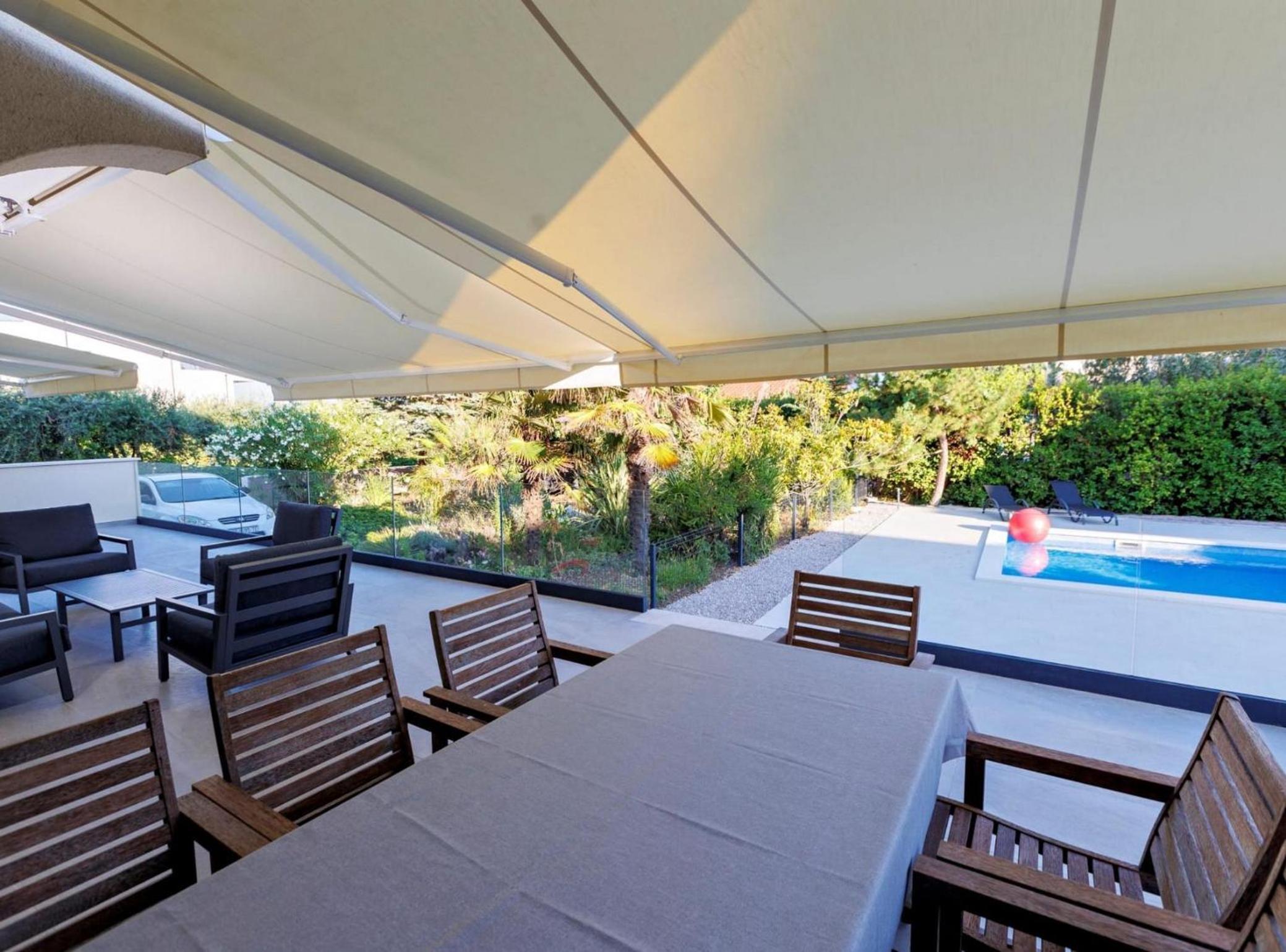Spacious Kastel Stafilic Apartment with Private Pool view 4