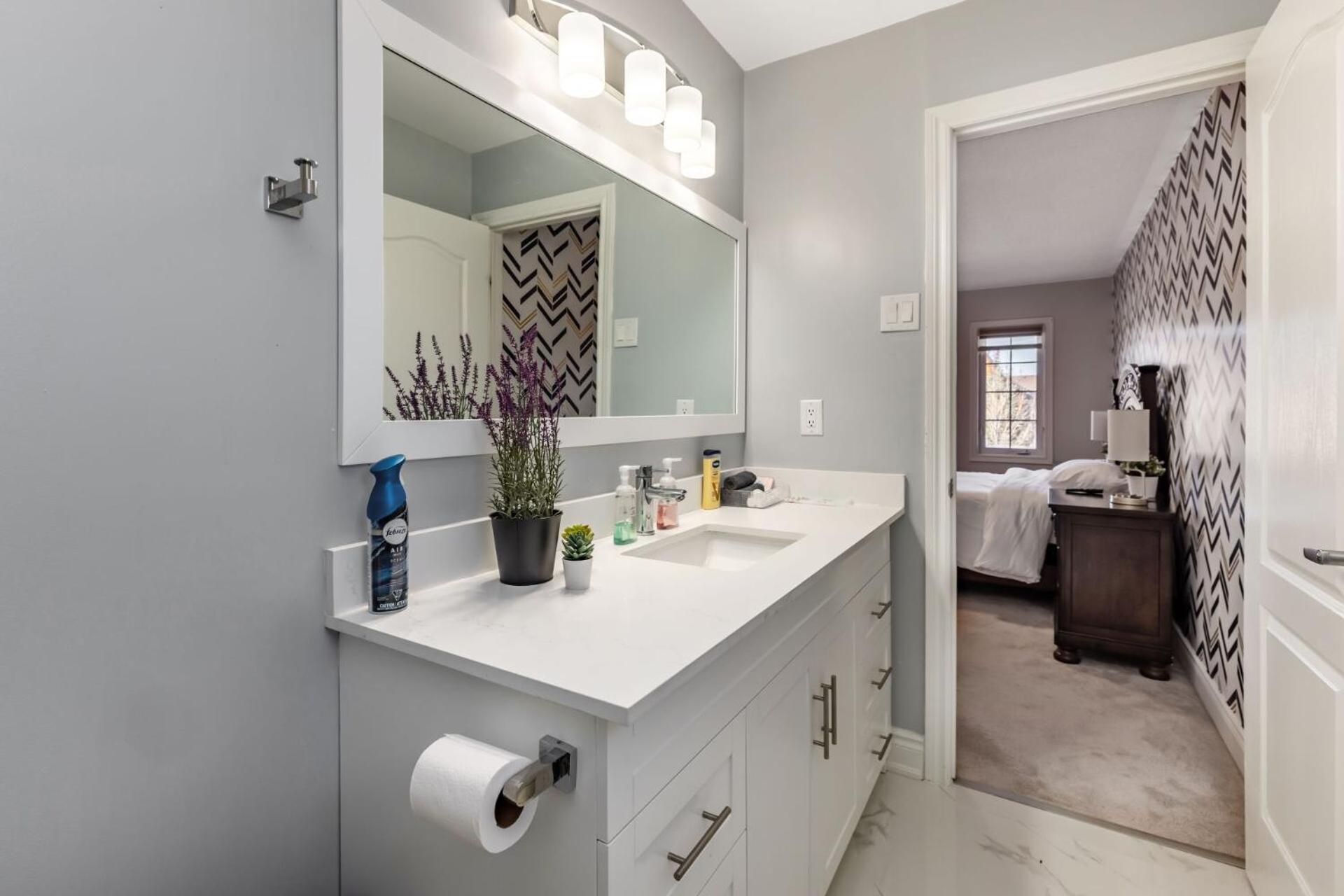 Relax with family in Luxury Oasis near Airport
