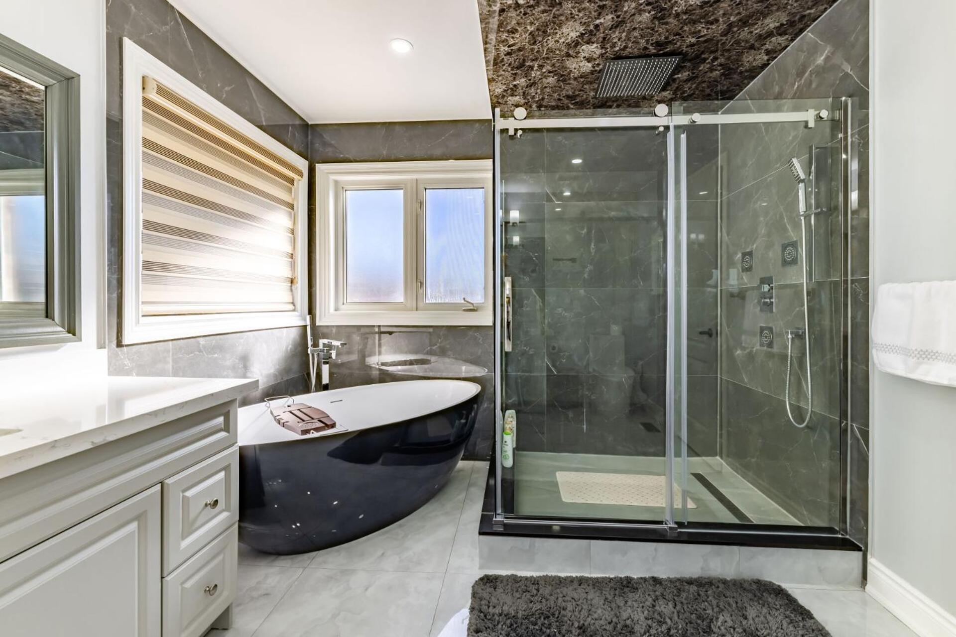 Relax with family in Luxury Oasis near Airport