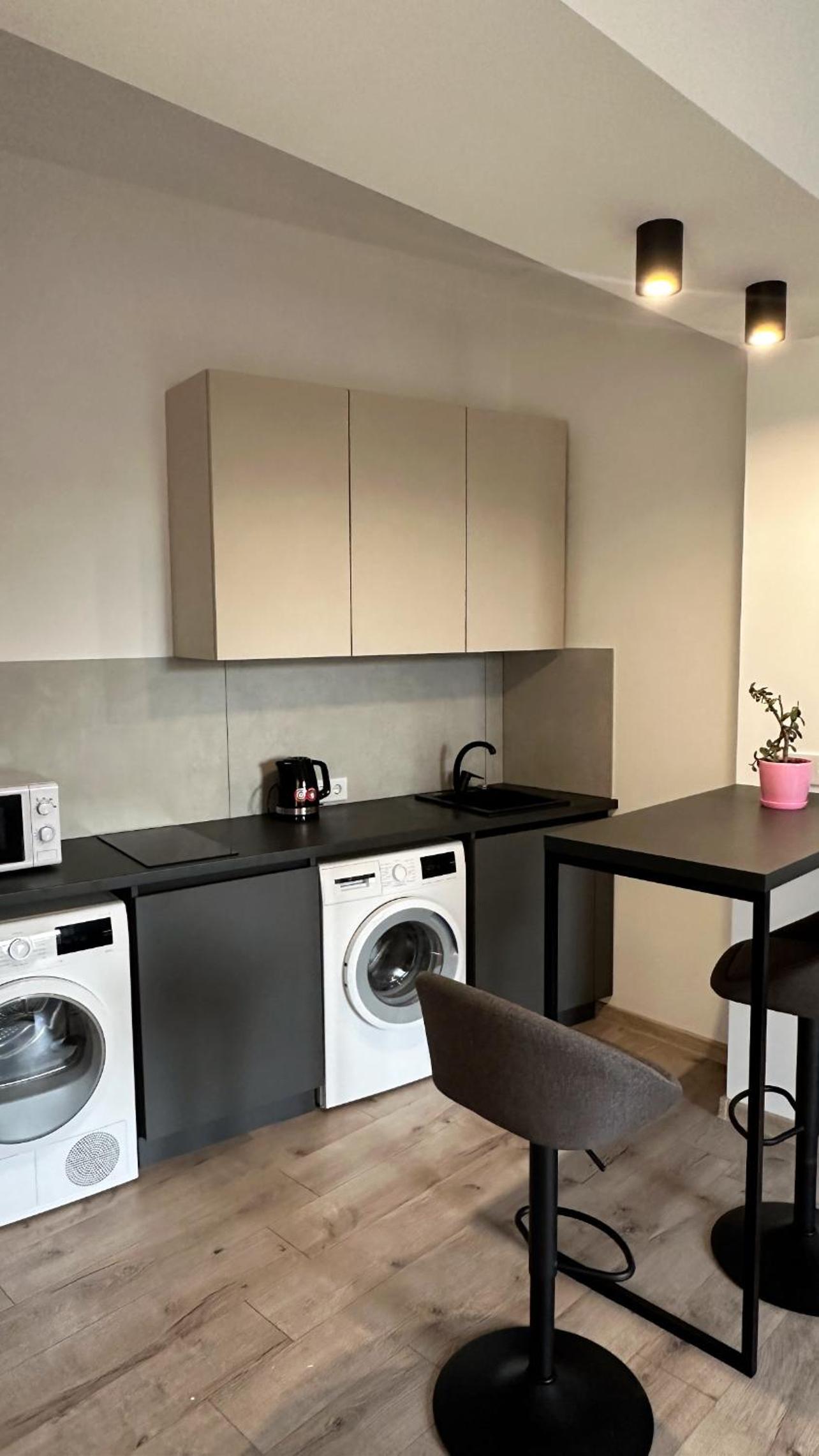 Apartment VIP Virmenska Street