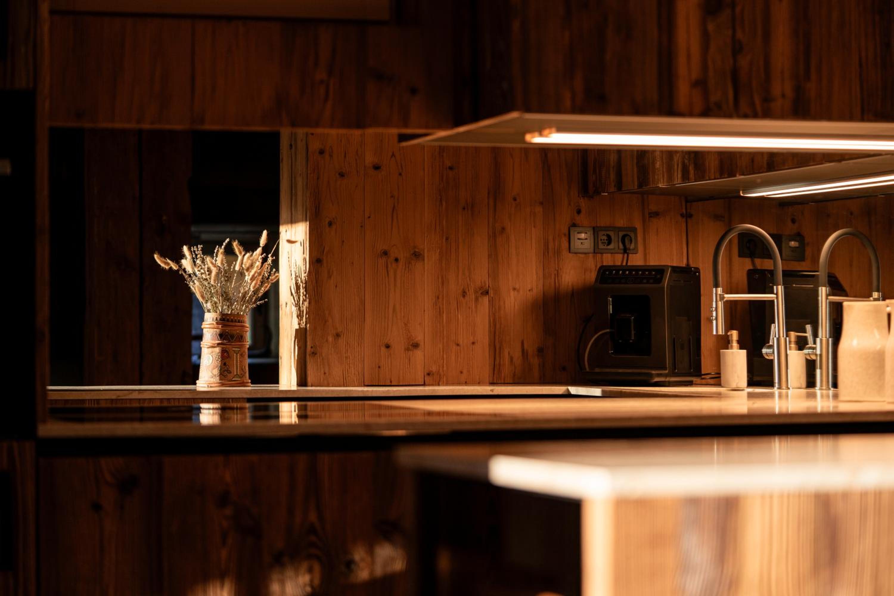 Hunters Lodge Chalet Superior