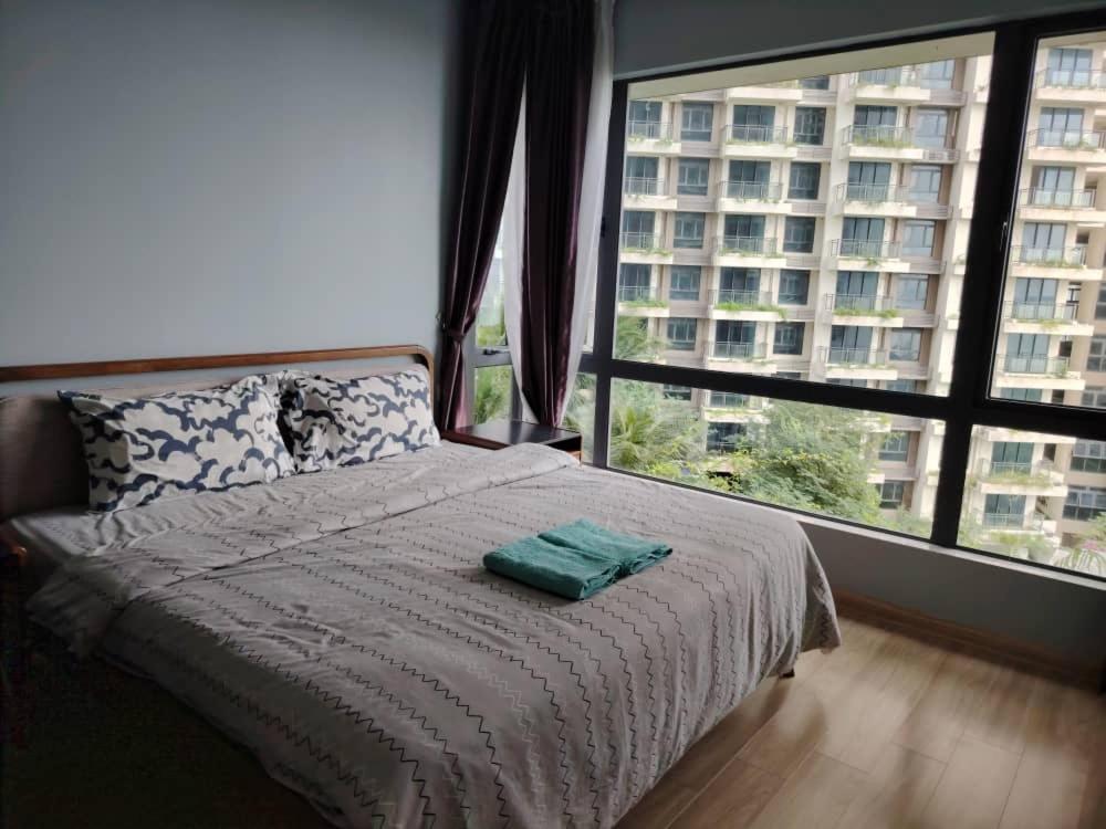 Sea&Pool View 2-bedroom Fully Furnished Apartment Forest City #freeWIFI photo 2