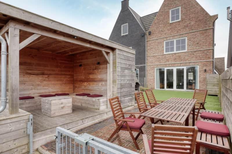 Exclusive Water Villa for 10 with Jetty & Terrace