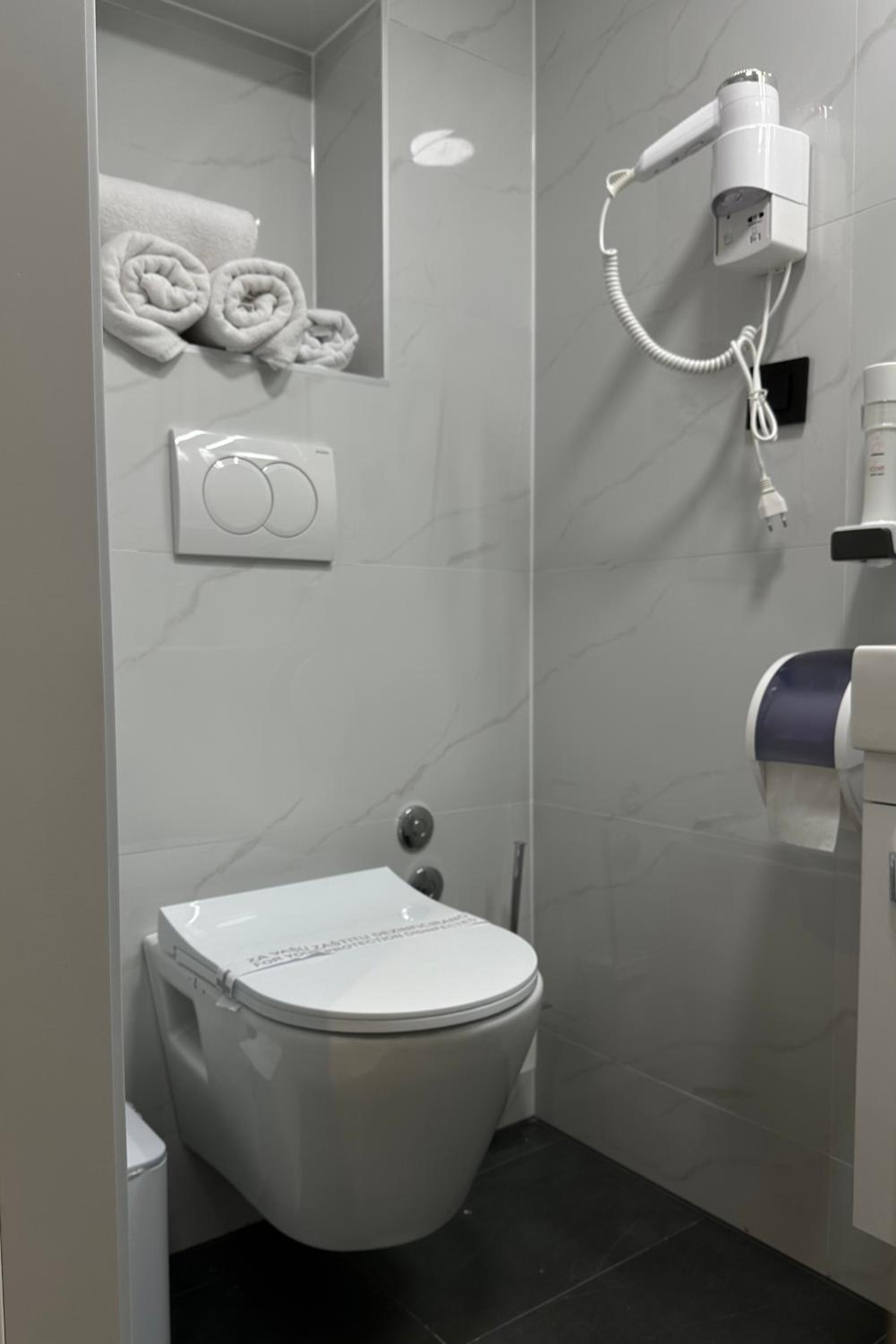 Alinar Oasis Budget Hotel