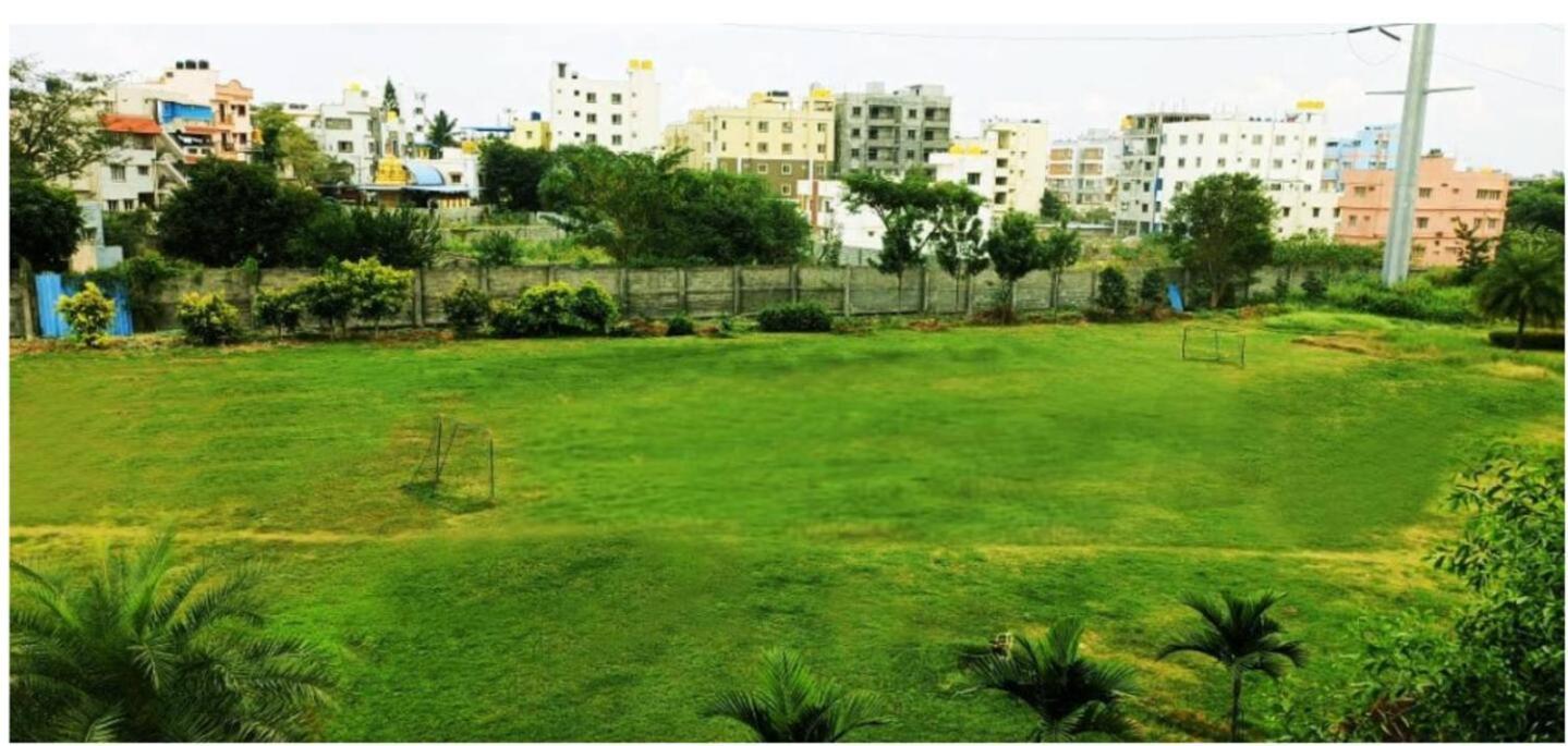 Marvellous 3BHK with Free Wi-Fi, Parking on 15 floor Perfect for Families view 4
