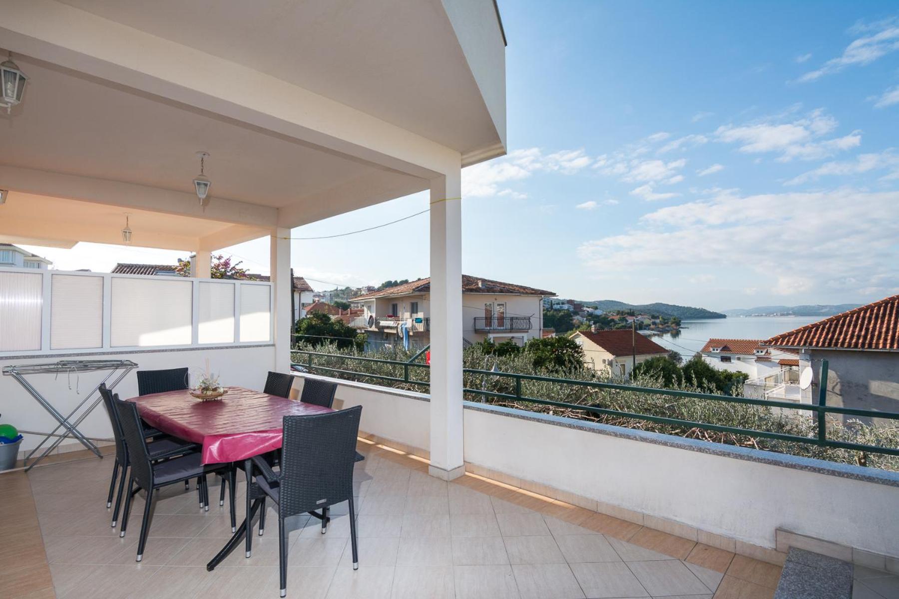 Apartments Marina