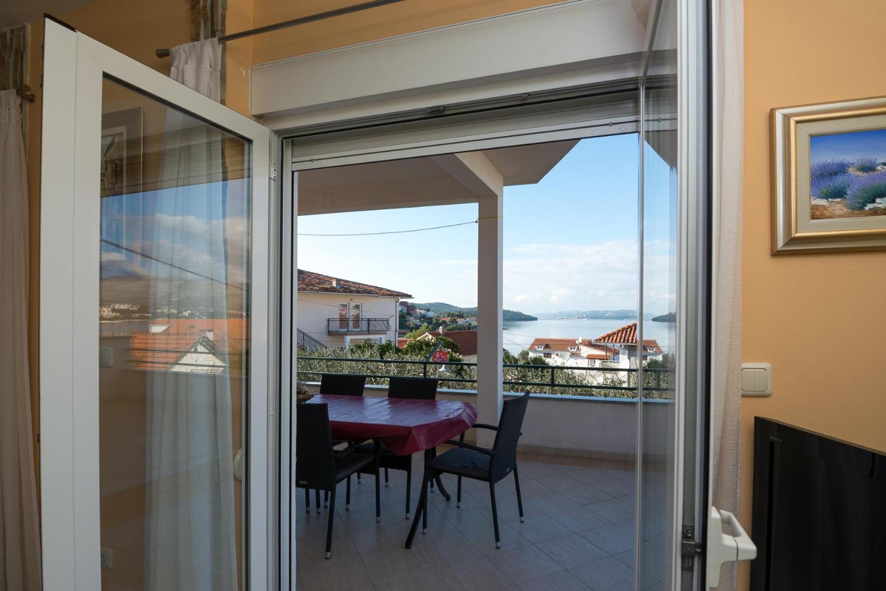 Apartments Marina