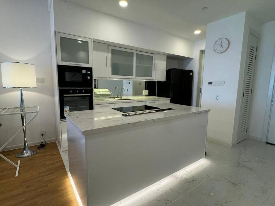 JD Luxury Lavanya Apartment photo 4