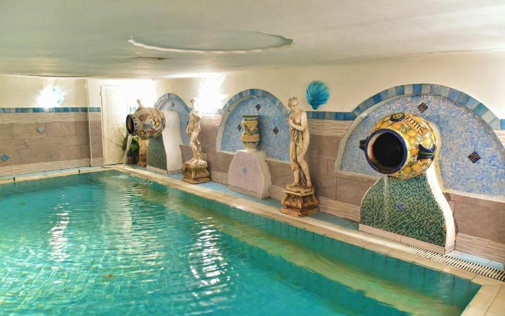 Junior Hotel Village