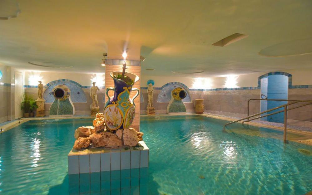 Junior Hotel Village