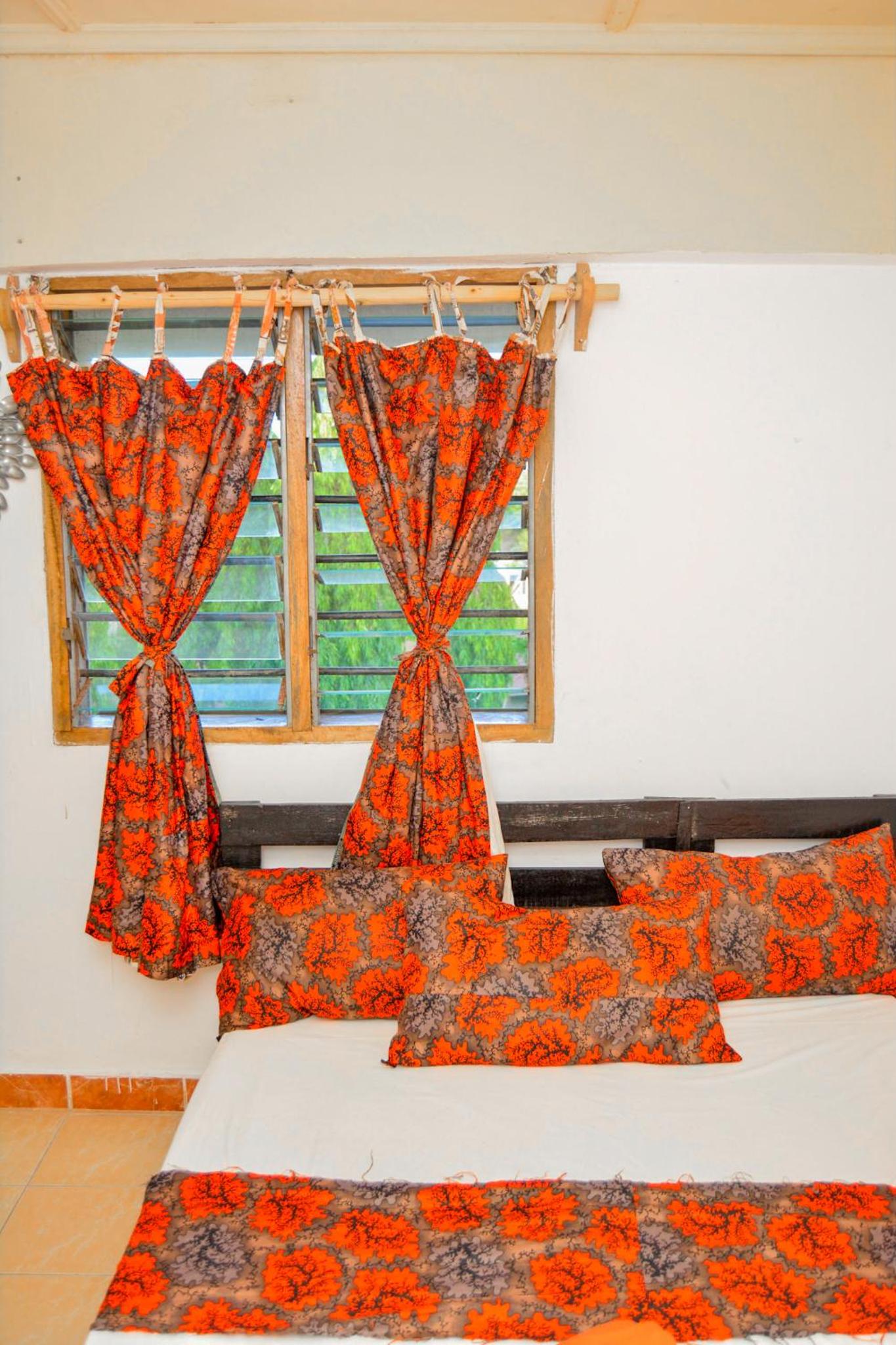 African themed one bedroom view 3