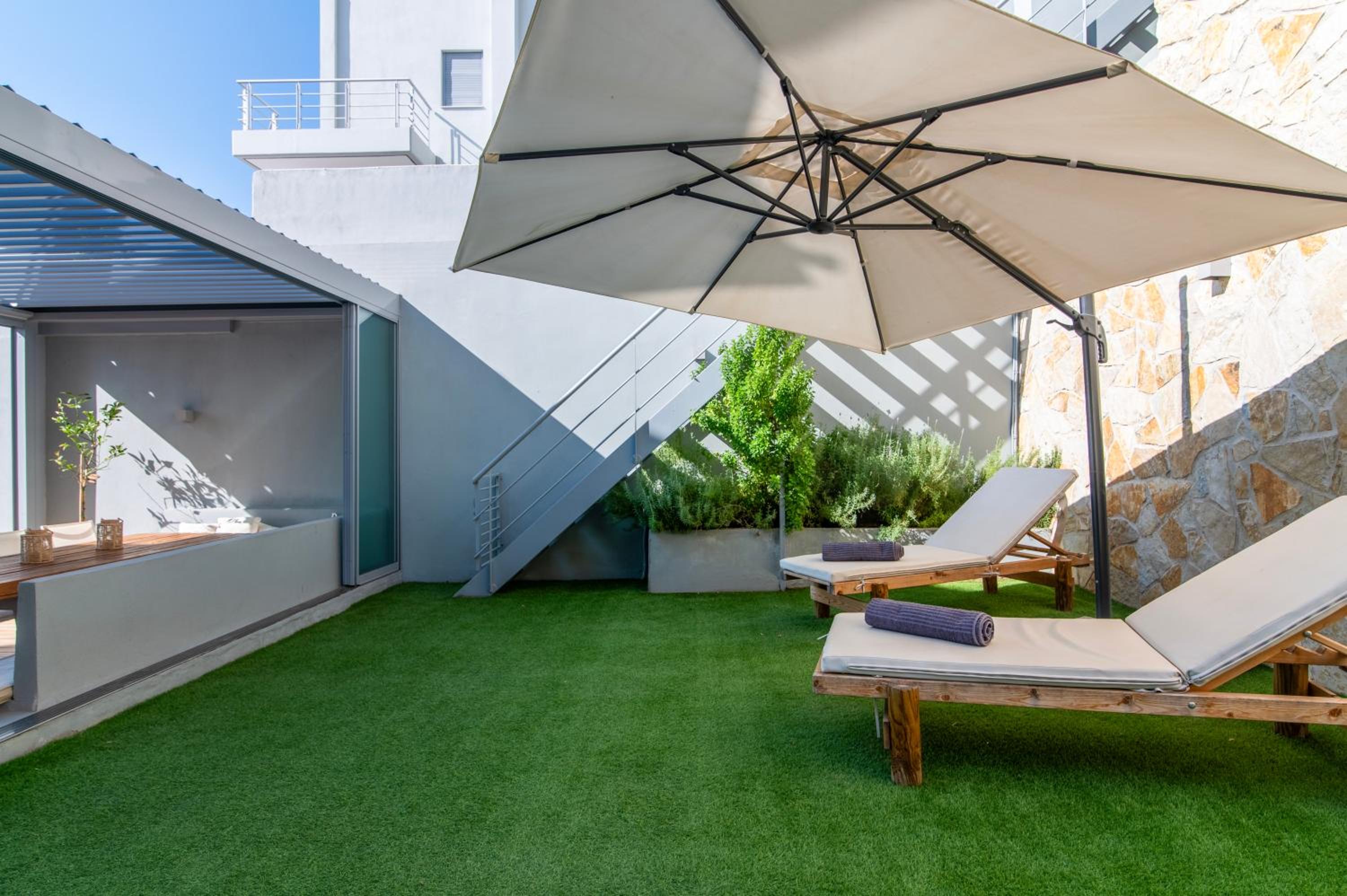 Villa Azzura with sea view & private pool at Athens Riviera view 4