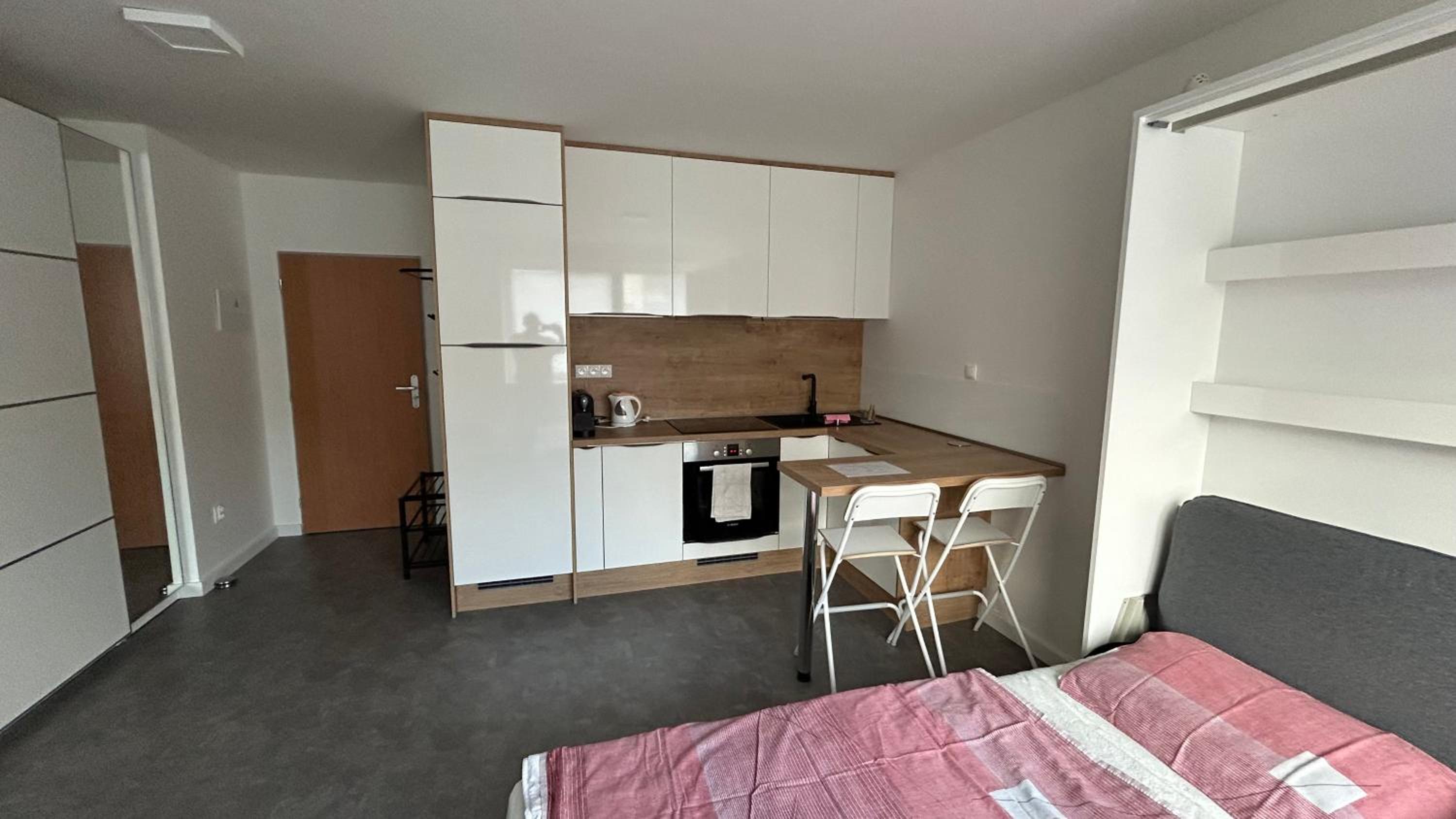 Apartmán pre 2 osoby s parkovaním blízko centra view 3