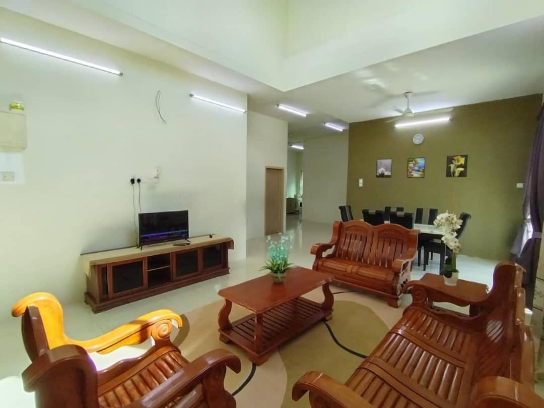 Homestay banglo setingkat HSB 3 bilik aircond
