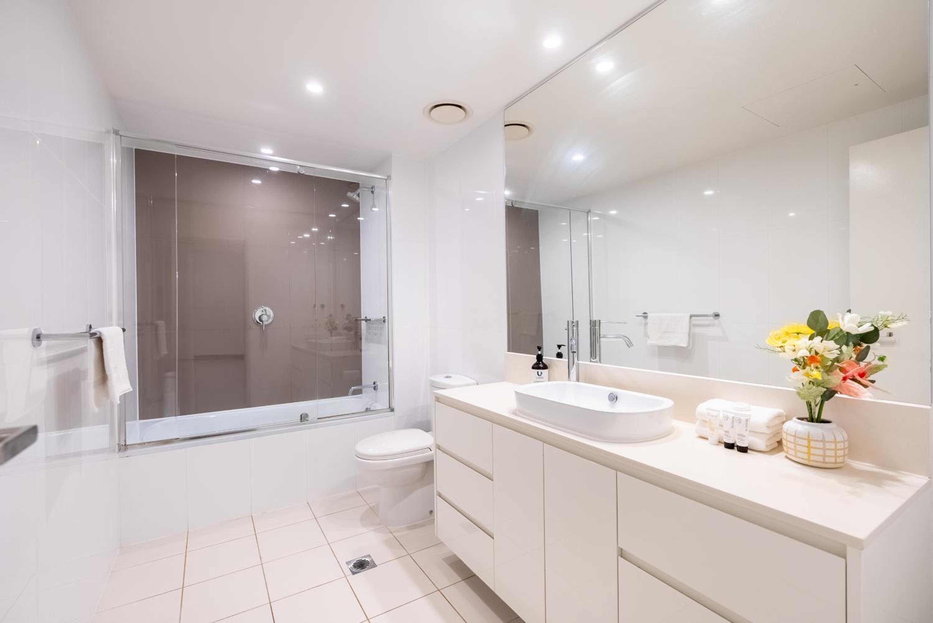 Hilton Surfers Paradise Luxury Suite - 2Bedroom, Free Car Park