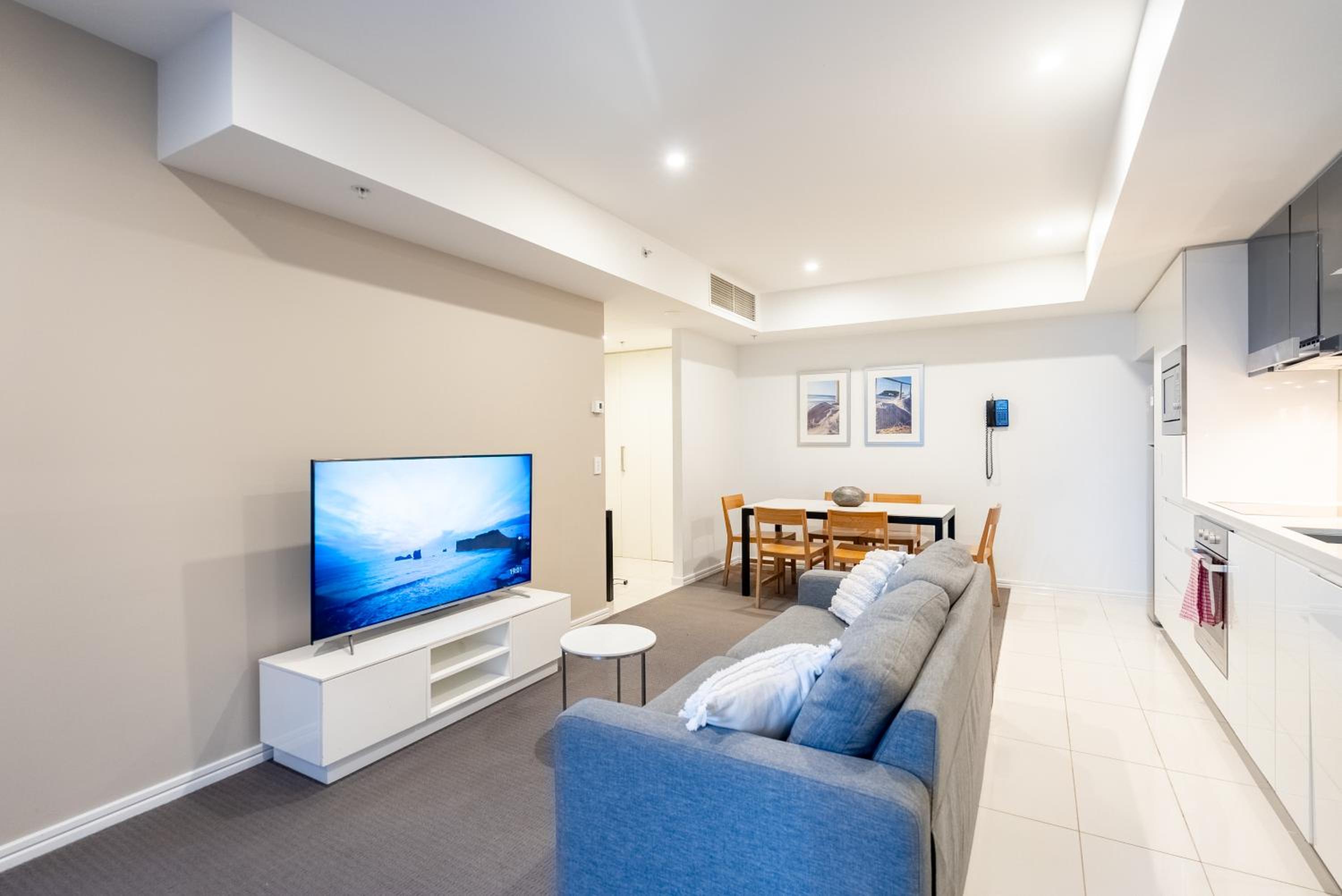 Hilton Surfers Paradise Luxury Suite - 2Bedroom, Free Car Park