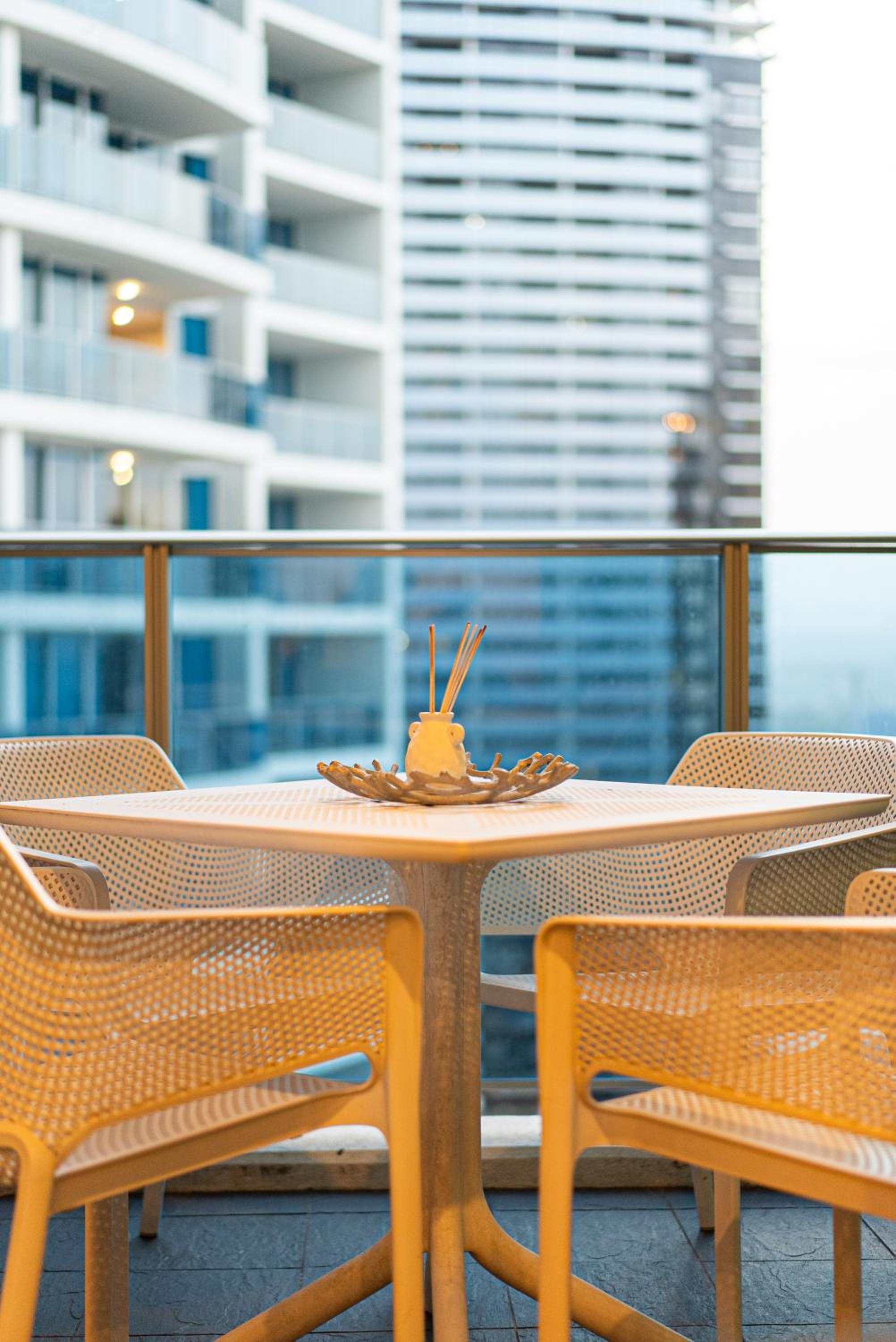 Hilton Surfers Paradise Luxury Suite - 2Bedroom, Free Car Park