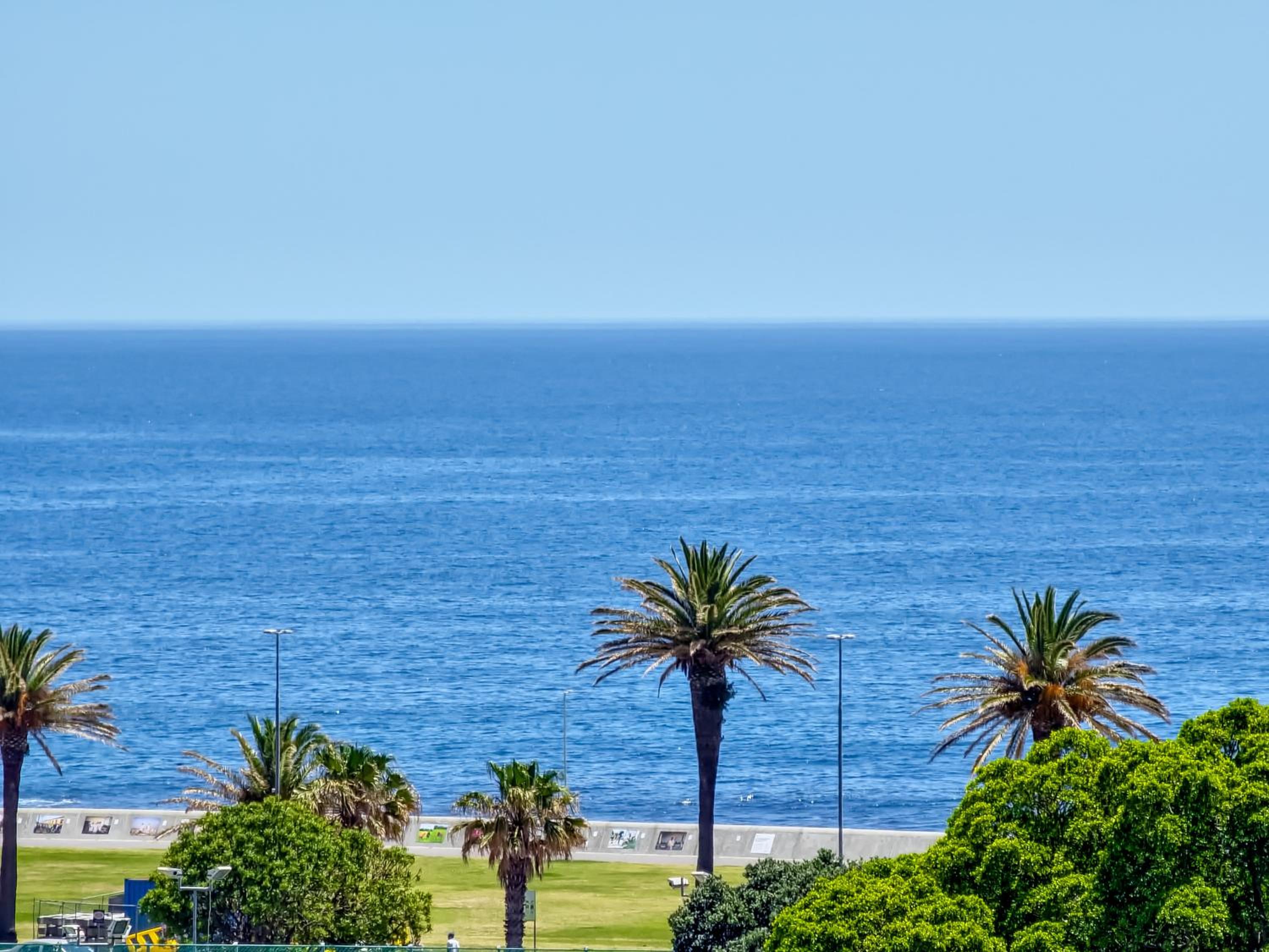 Trendy apartment with sea Views and excellent location