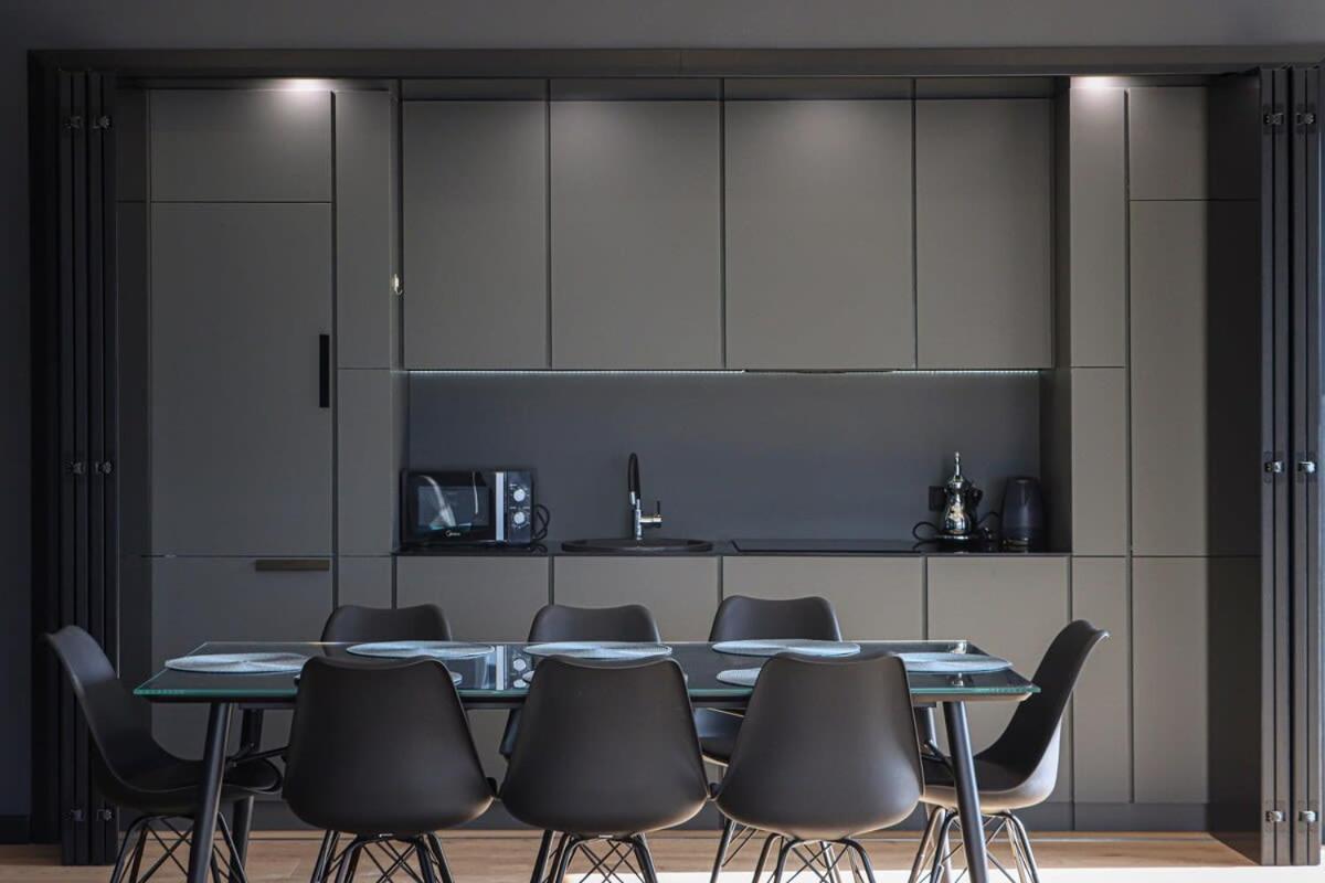Luxurious 2BR Apartment at King David - By Wehost view 5