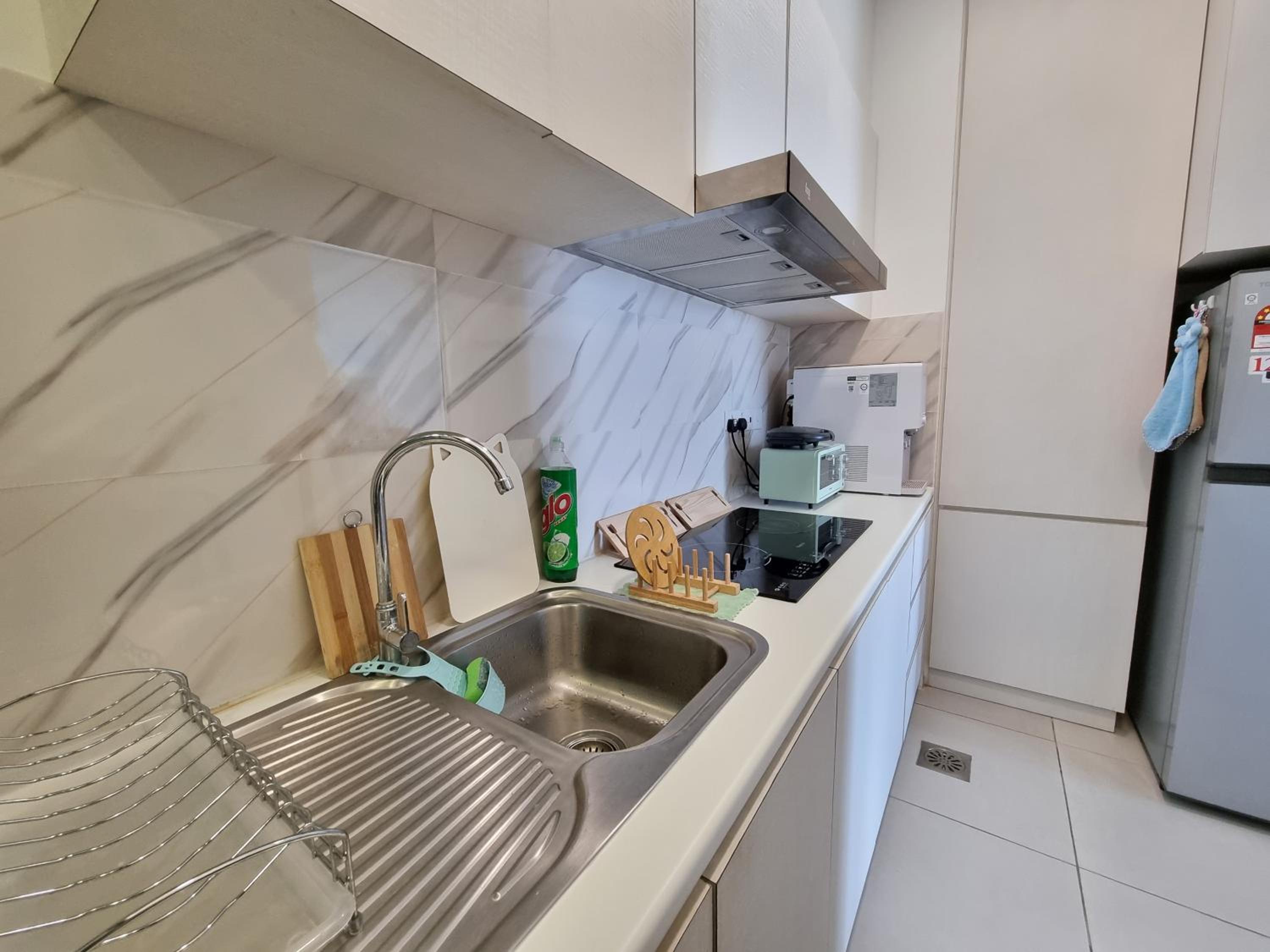 Cozy 2BR Apt near Airport, Town & Vivacity Mall view 2
