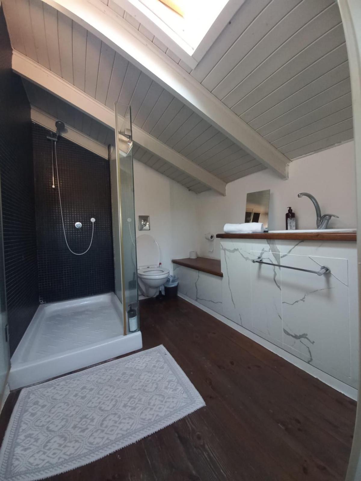 Cozy Apartment in Neve Tzedek view 2