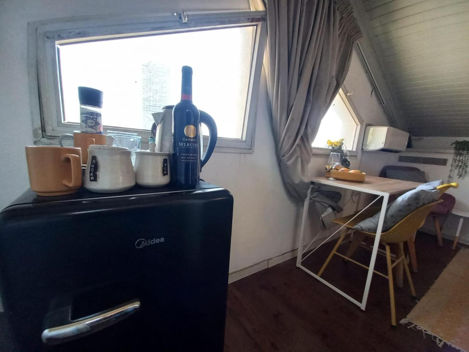 Cozy Apartment in Neve Tzedek view 5