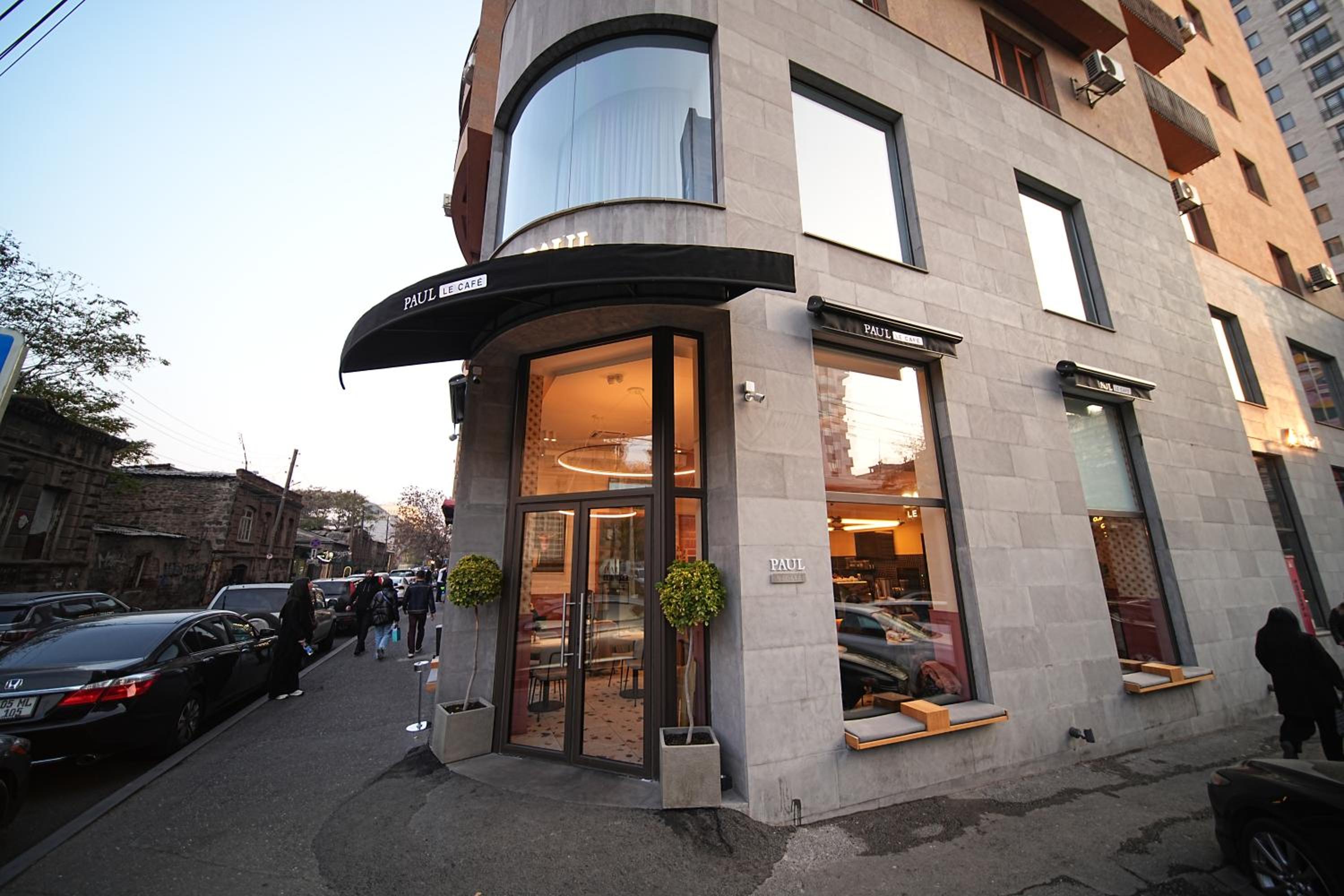 Luxury Apartments on 13 Buzand street by Sweet Home