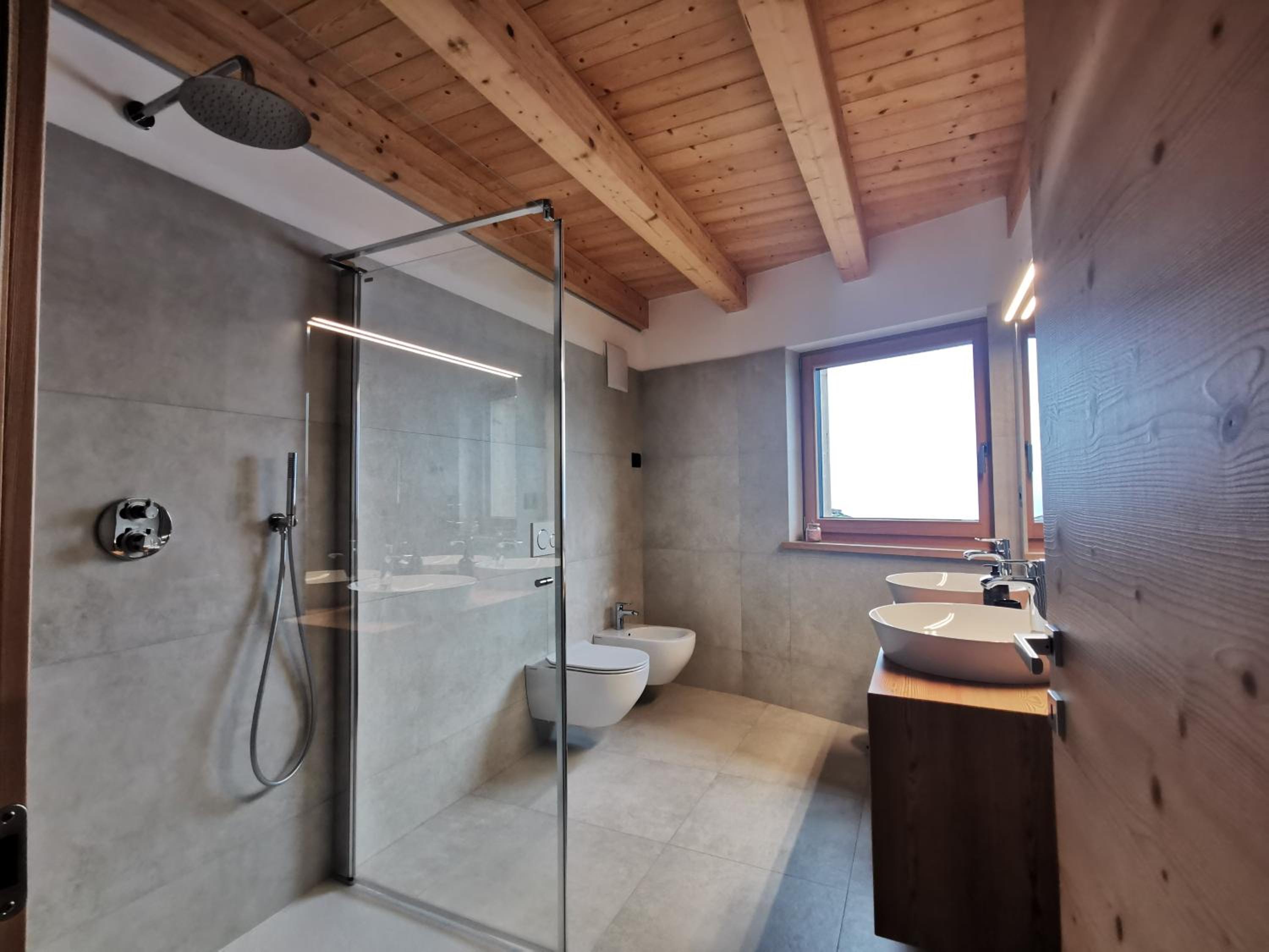 LARIS mountain house