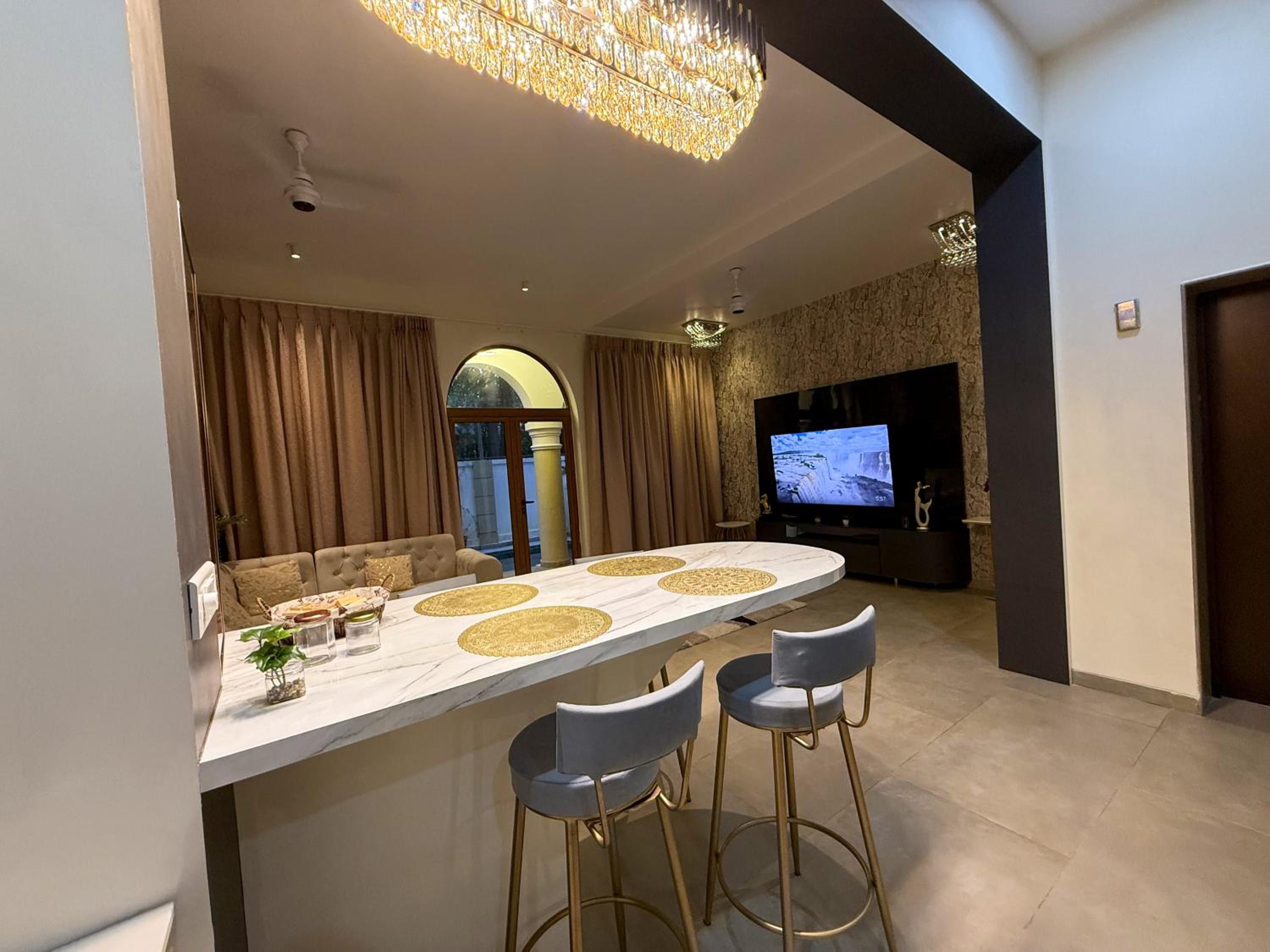 The Cairo Villa by Redrock Villa's view 4
