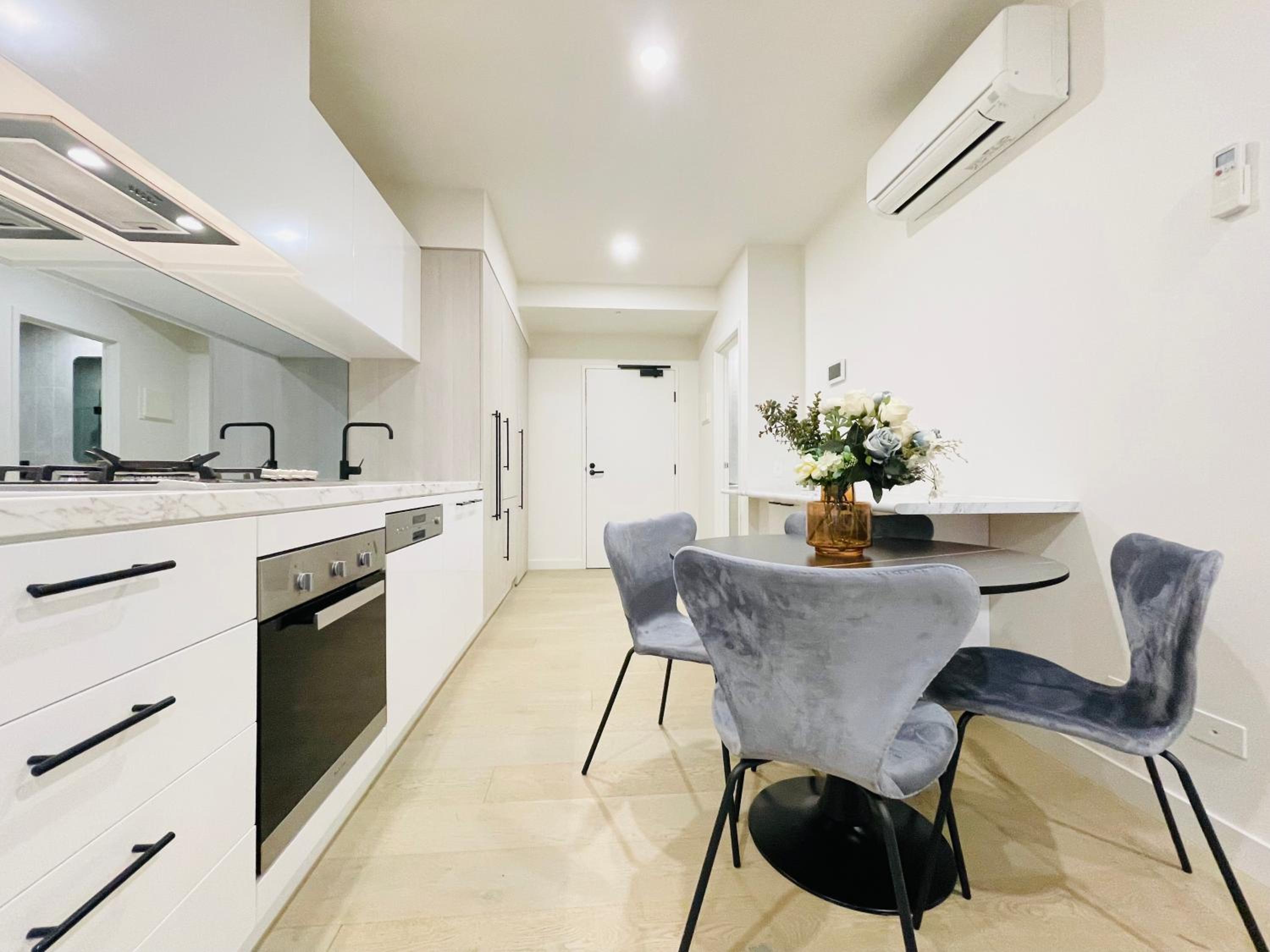 Mega Style Apartments M-City
